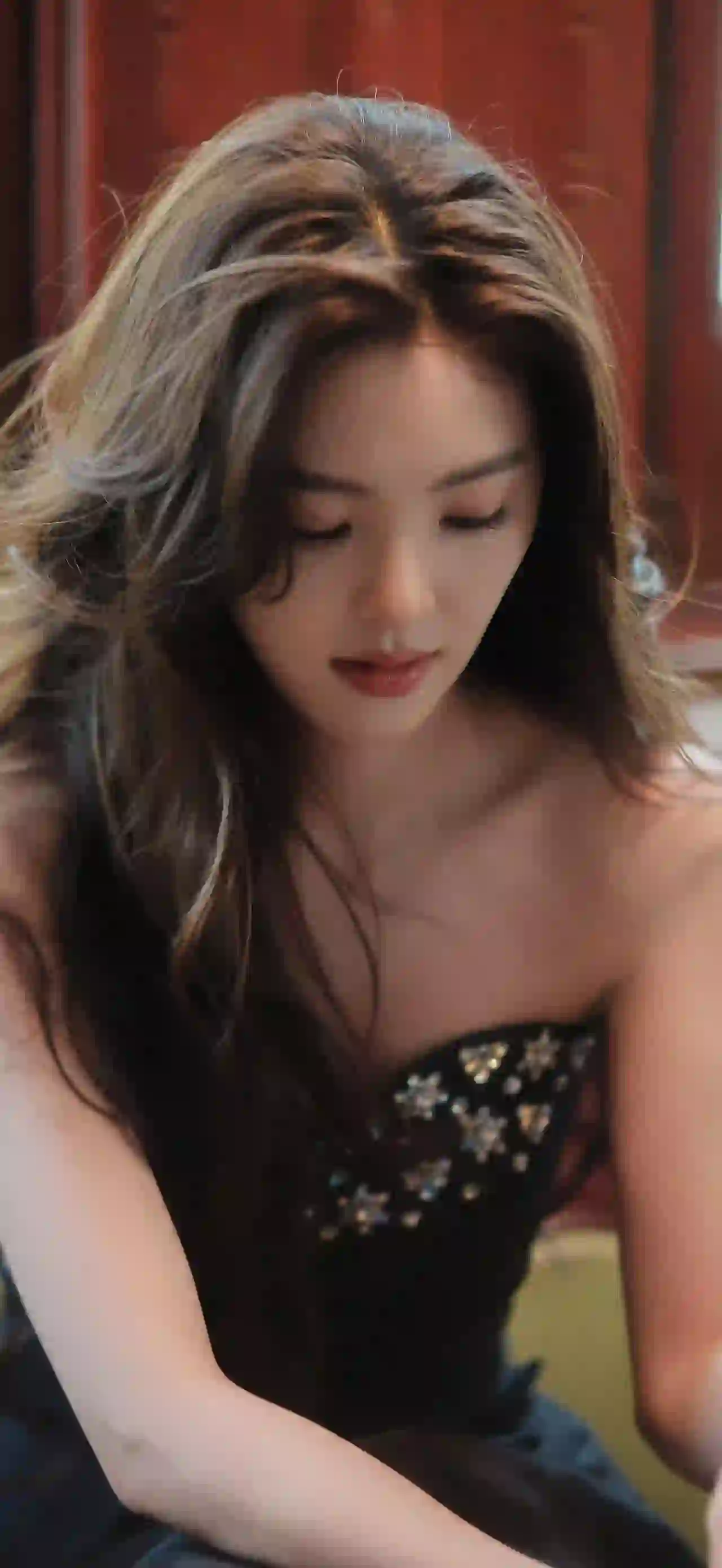 章若楠 长发女孩 性感抹胸穿搭