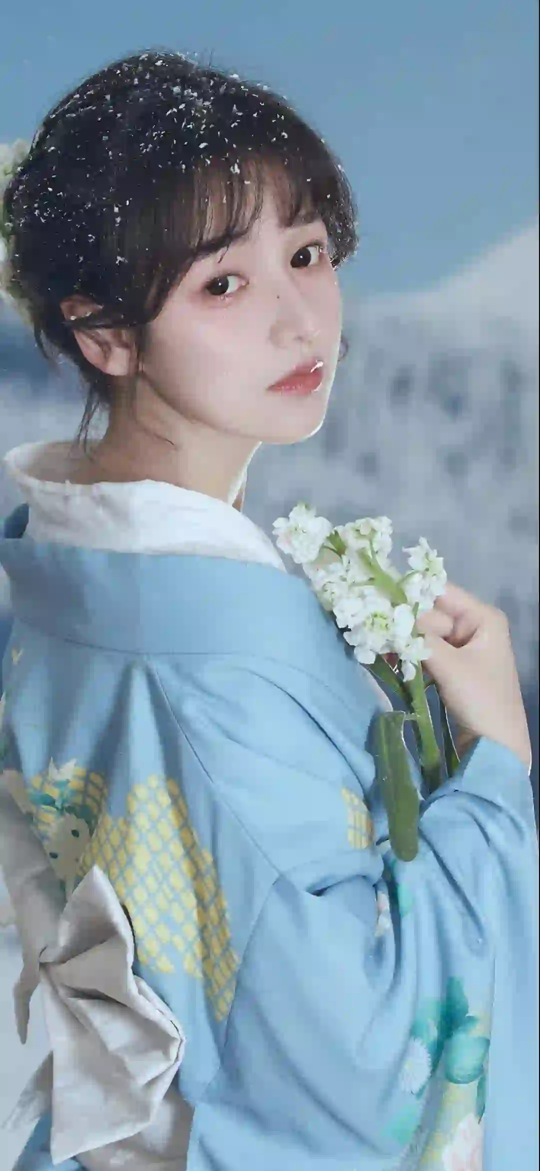 蓝色和服 长发清纯美少女 花