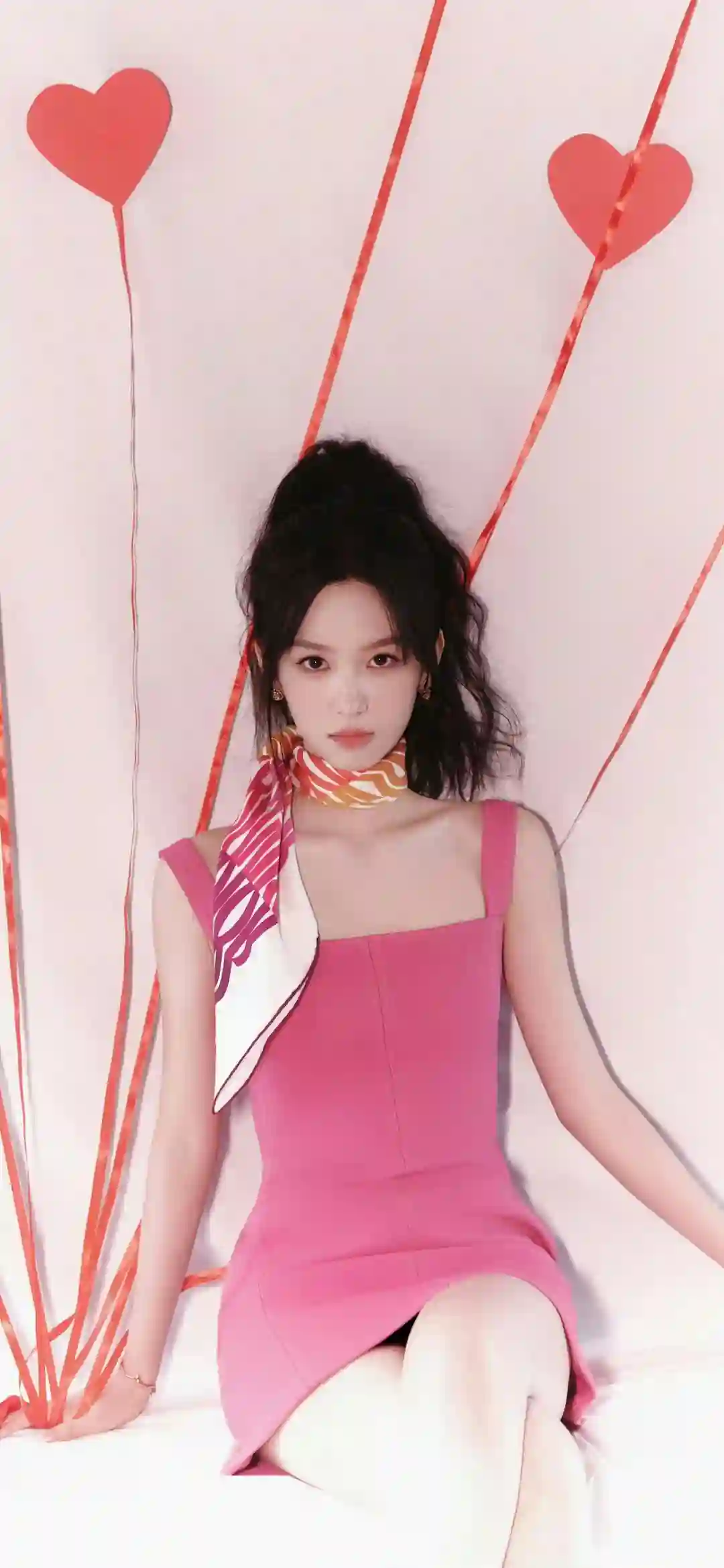 粉色裙子 可爱美女 周也 明星 粉色短裙