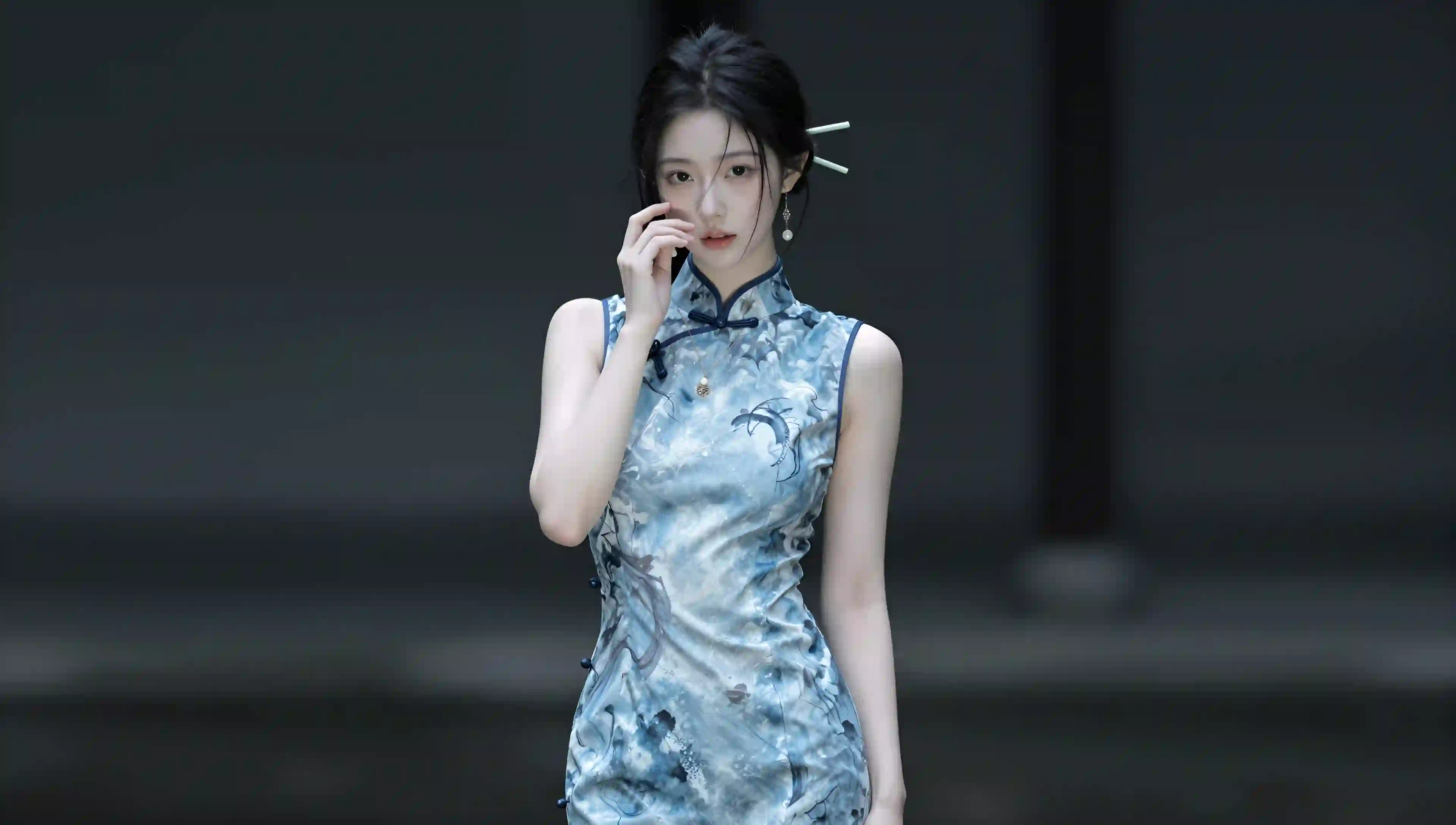 水墨画旗袍 女性 古风 优雅