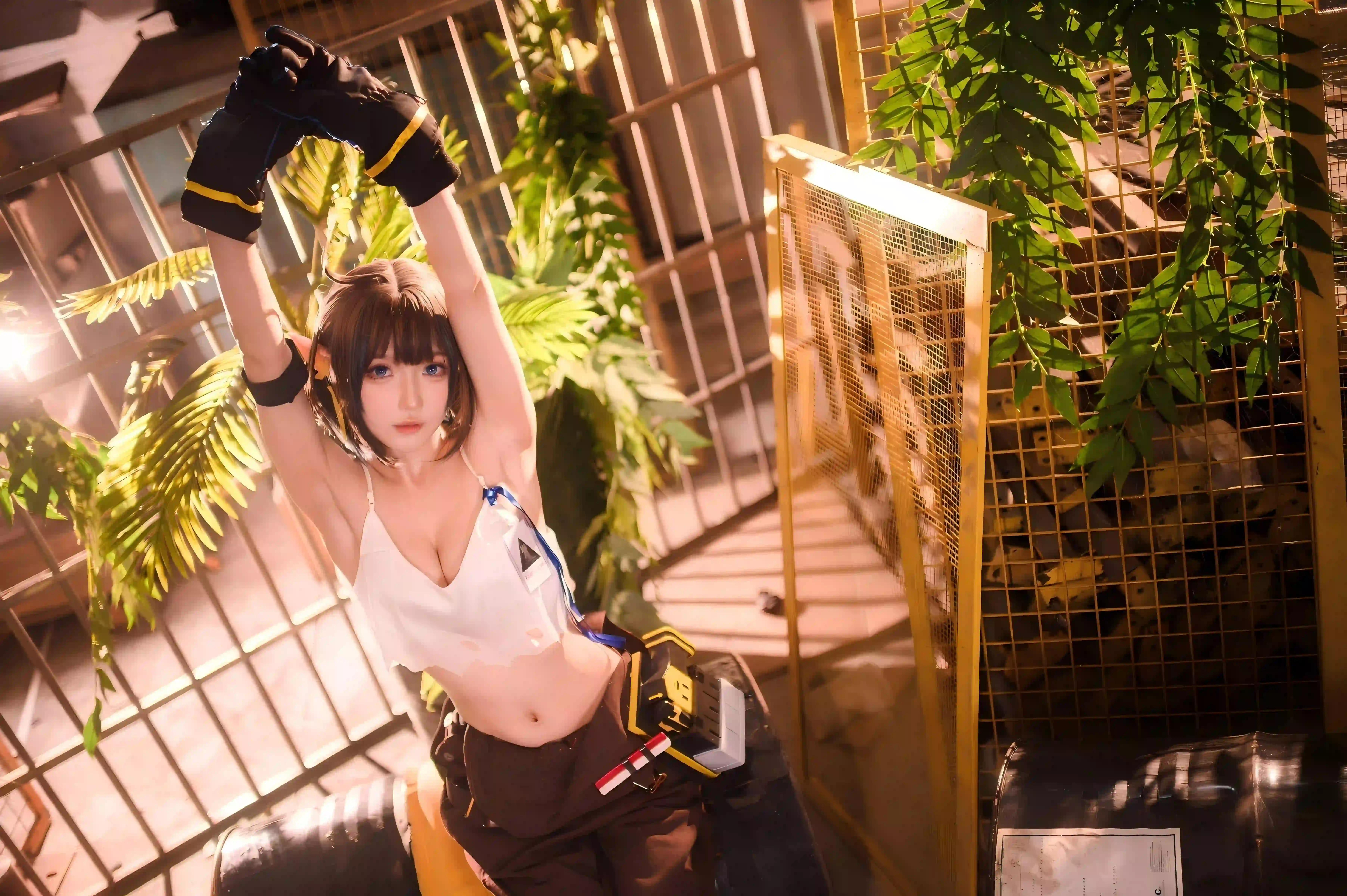 精灵耳朵 短发美女 吊带 性感 cos 个性穿搭