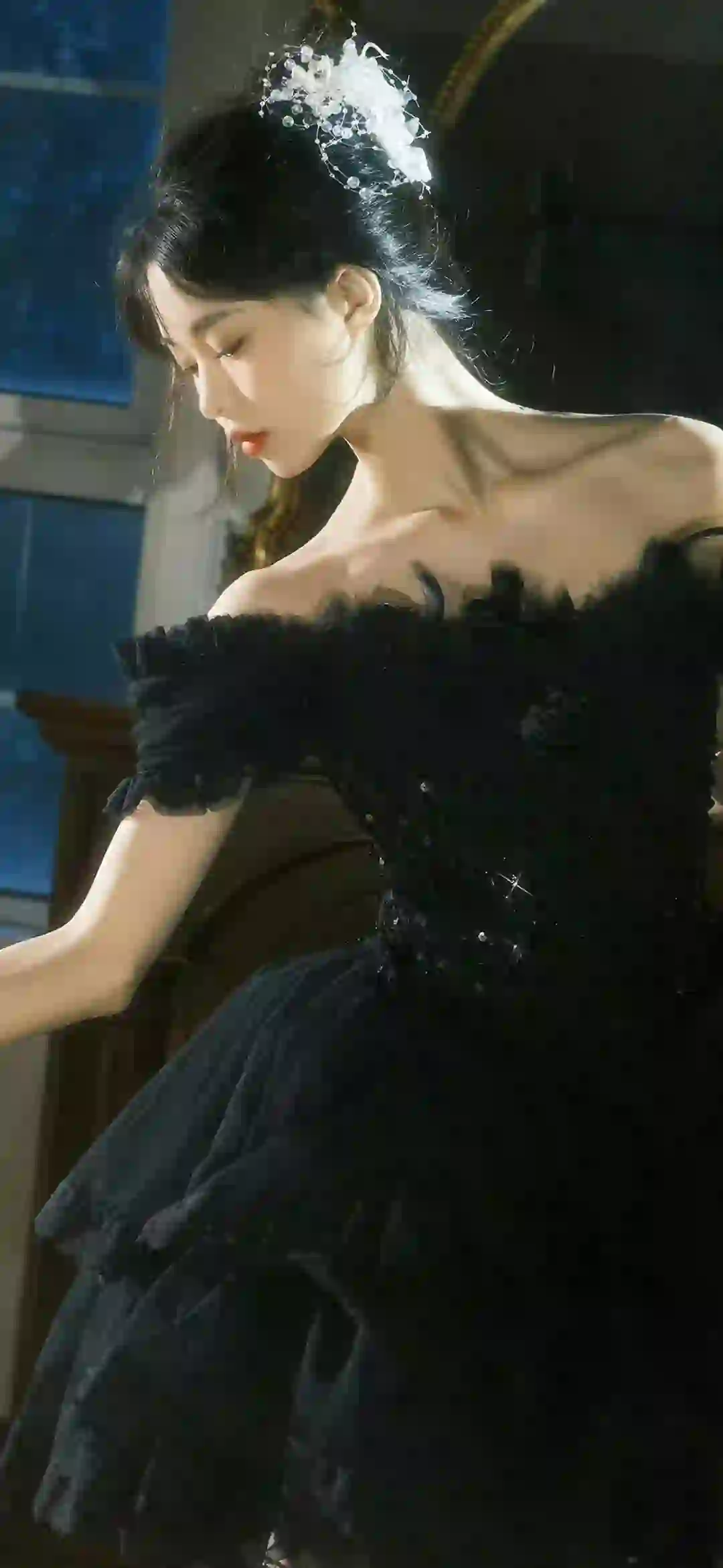美女 长发美女 黑天鹅 黑色抹胸长裙美女