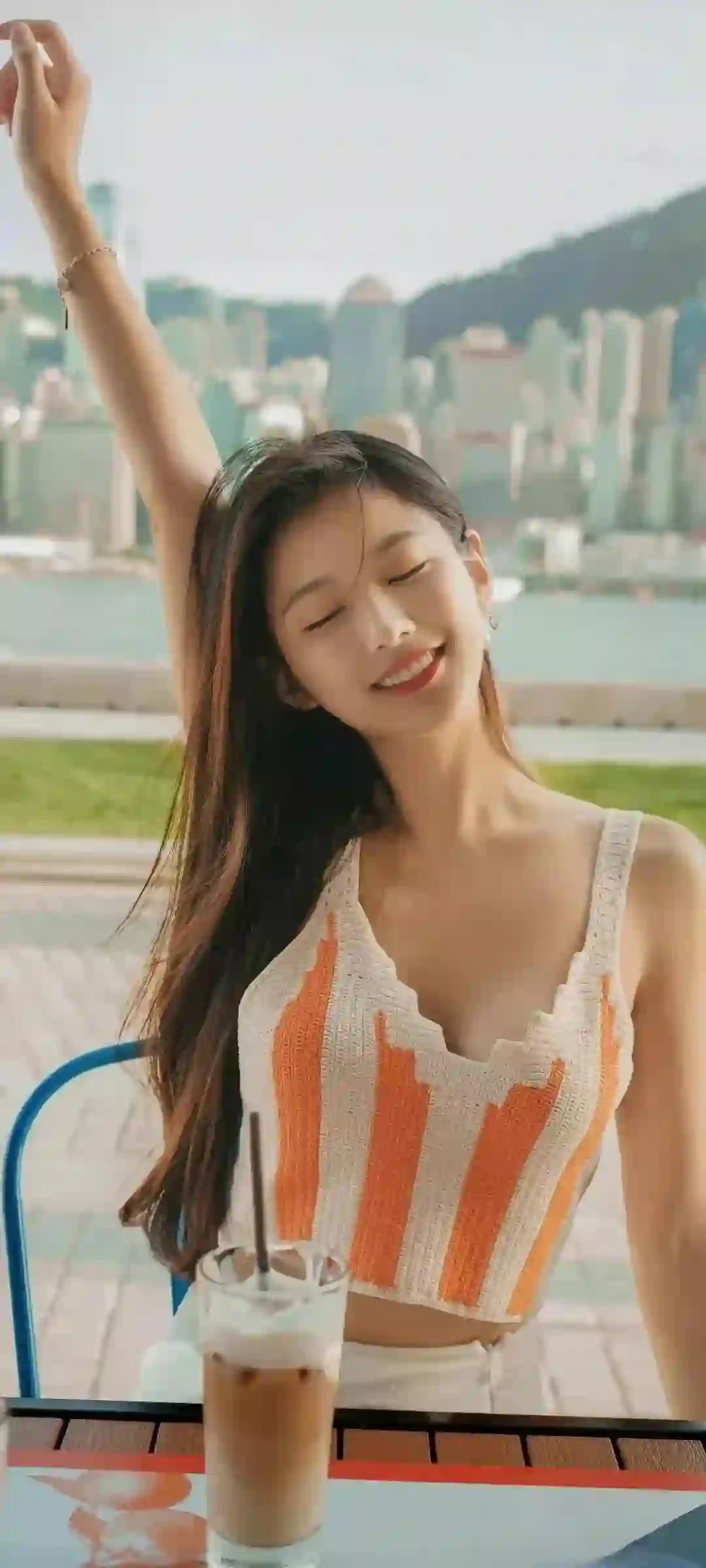 可爱性感美女 惬意 微笑