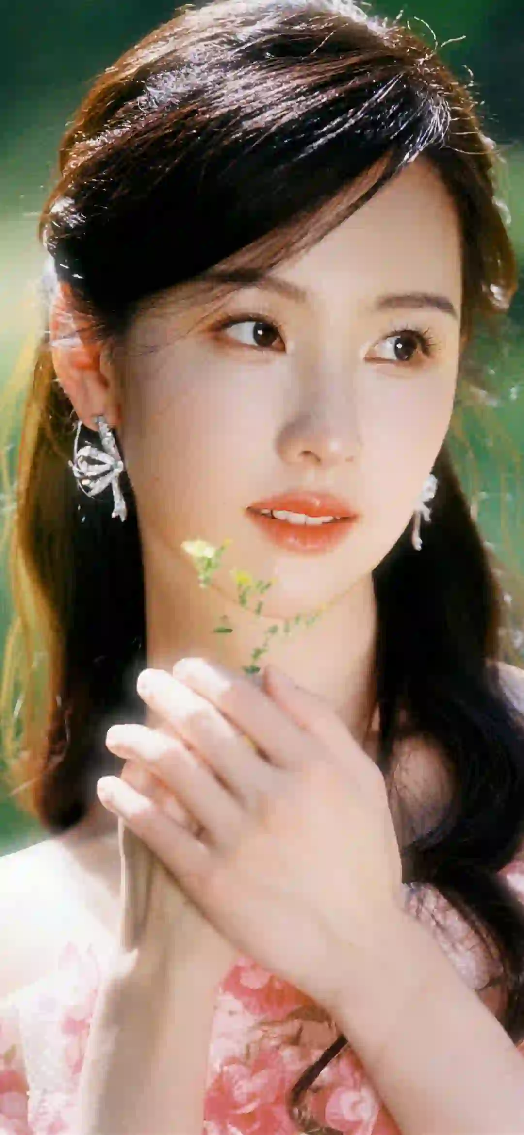 长发美女 微笑 陈都灵 抹胸美女