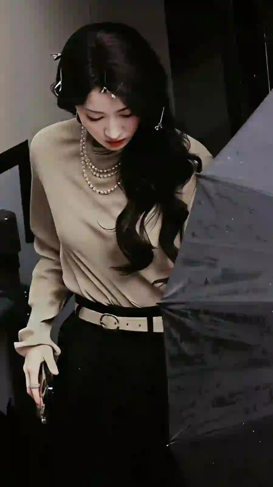 王楚然 时尚美女 雨伞