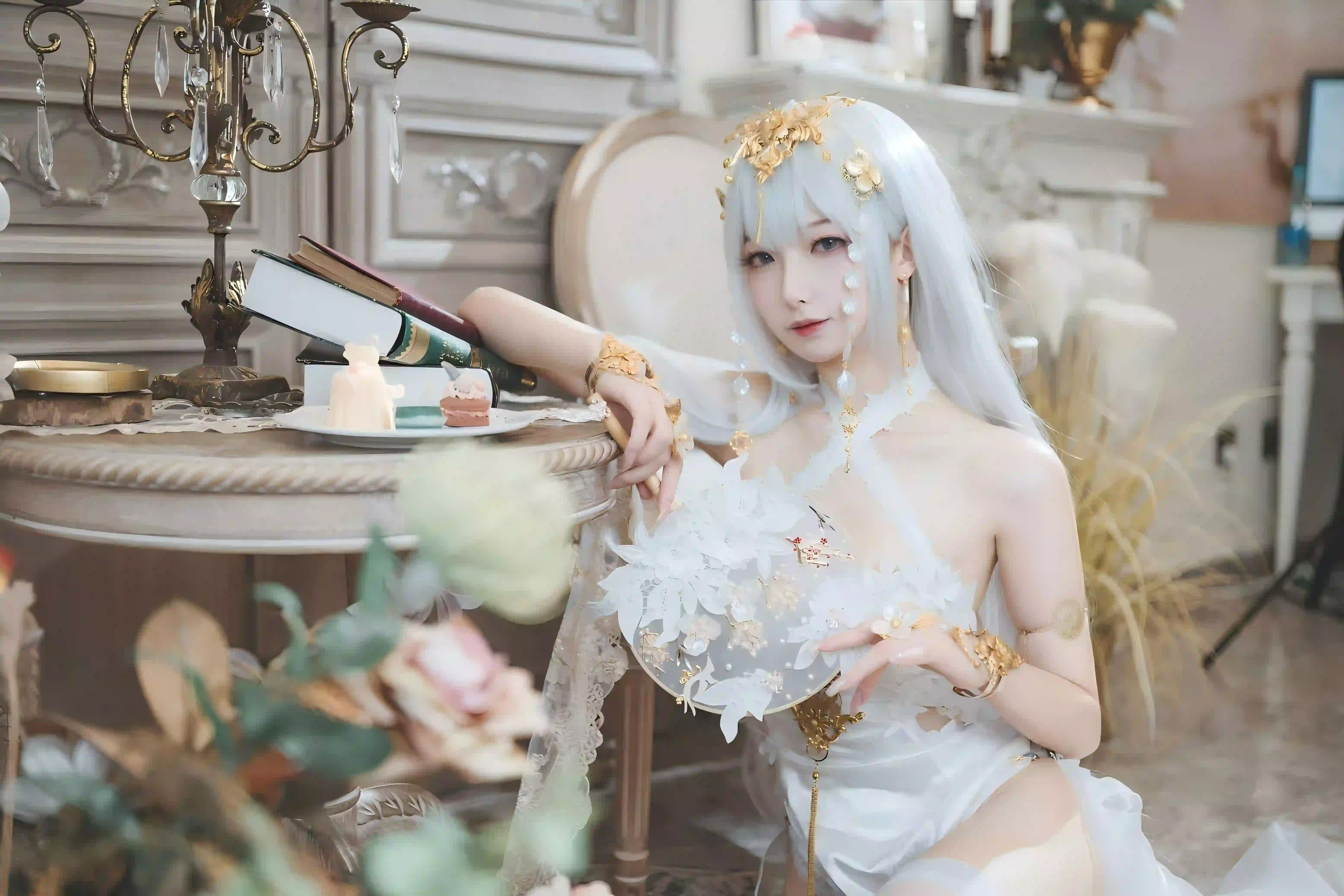 长发美女 长腿美女 白色头发 白色裙子 美女
