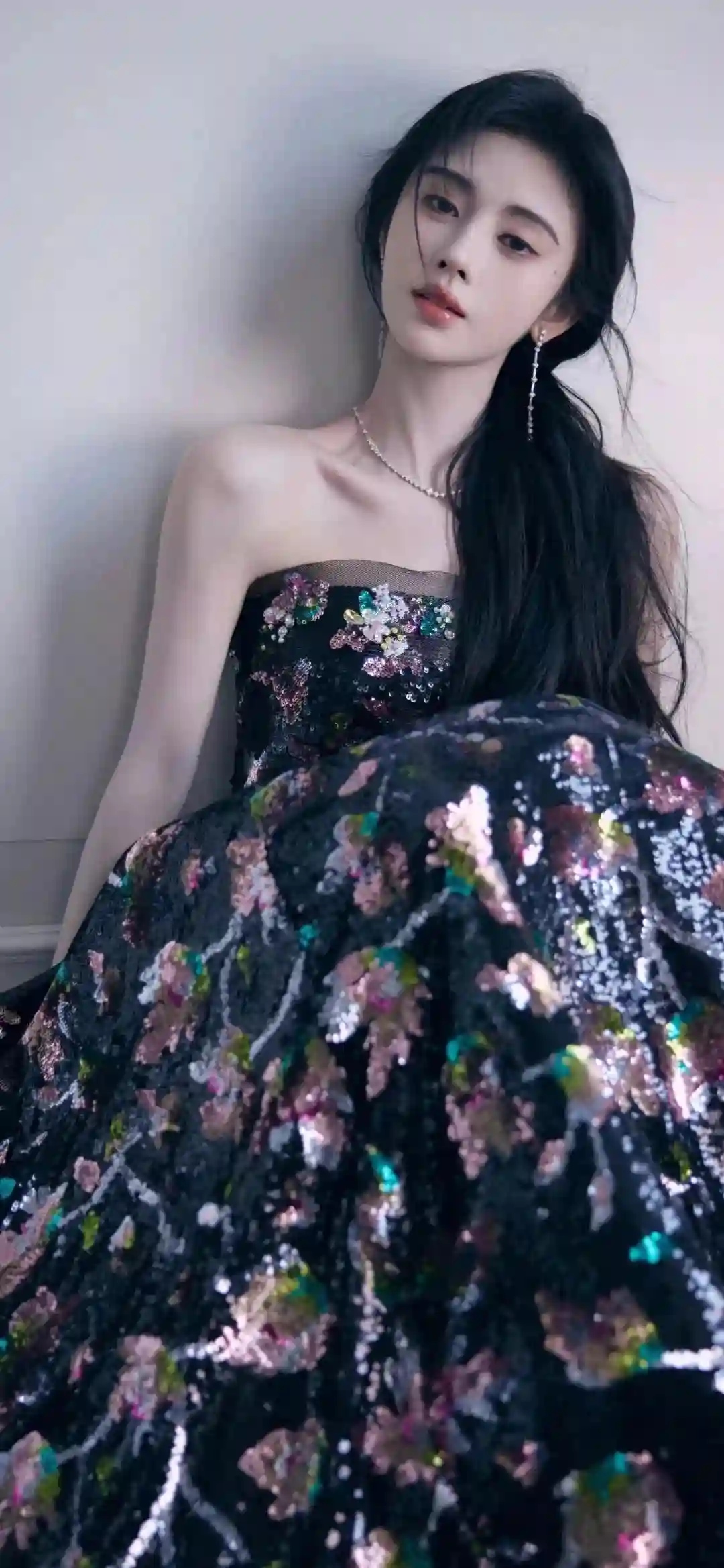 长发美女 鞠婧祎 晚礼服 抹胸穿搭