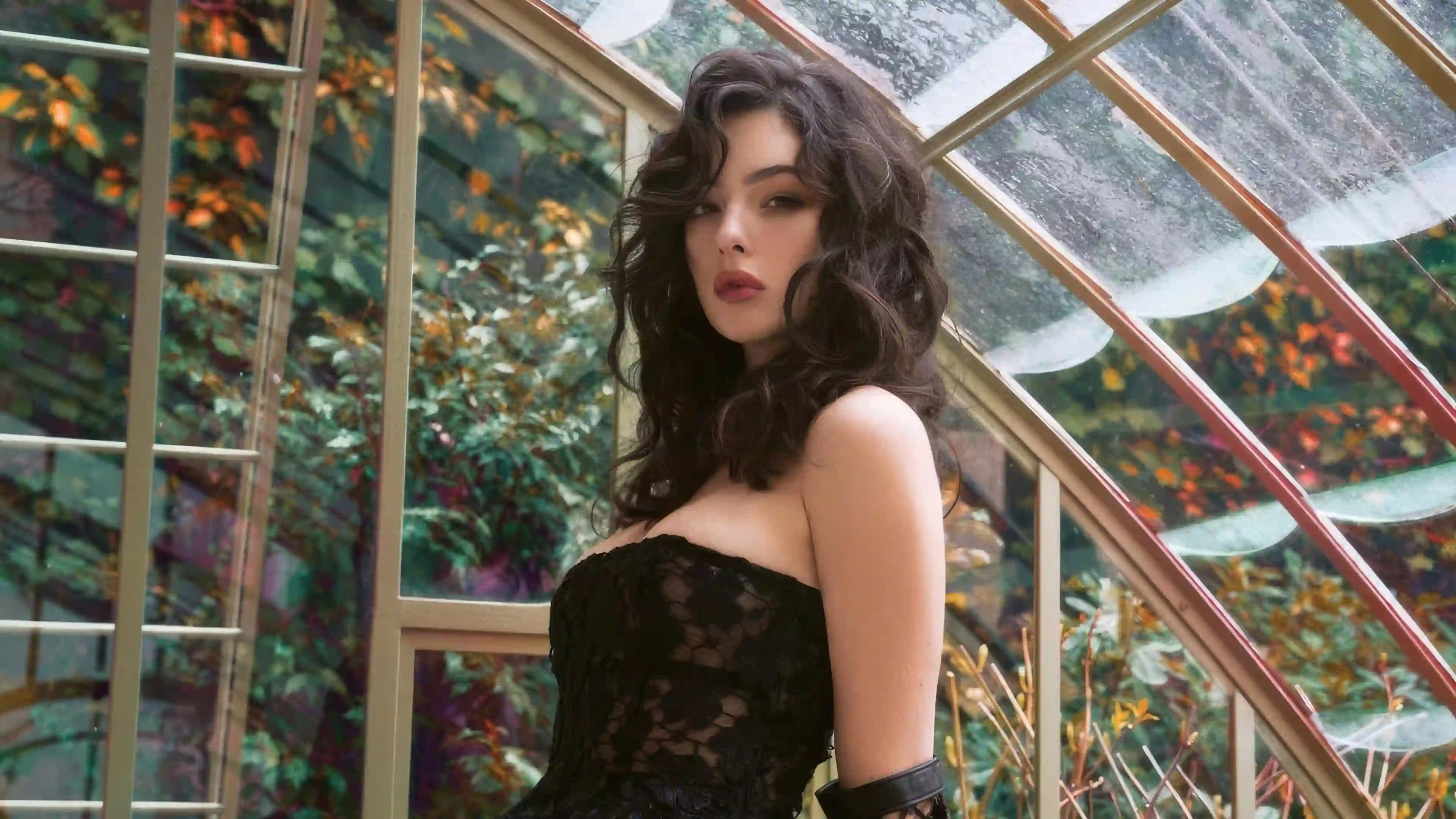 黑色蕾丝裙 美女 温室 人像摄影 优雅 时尚