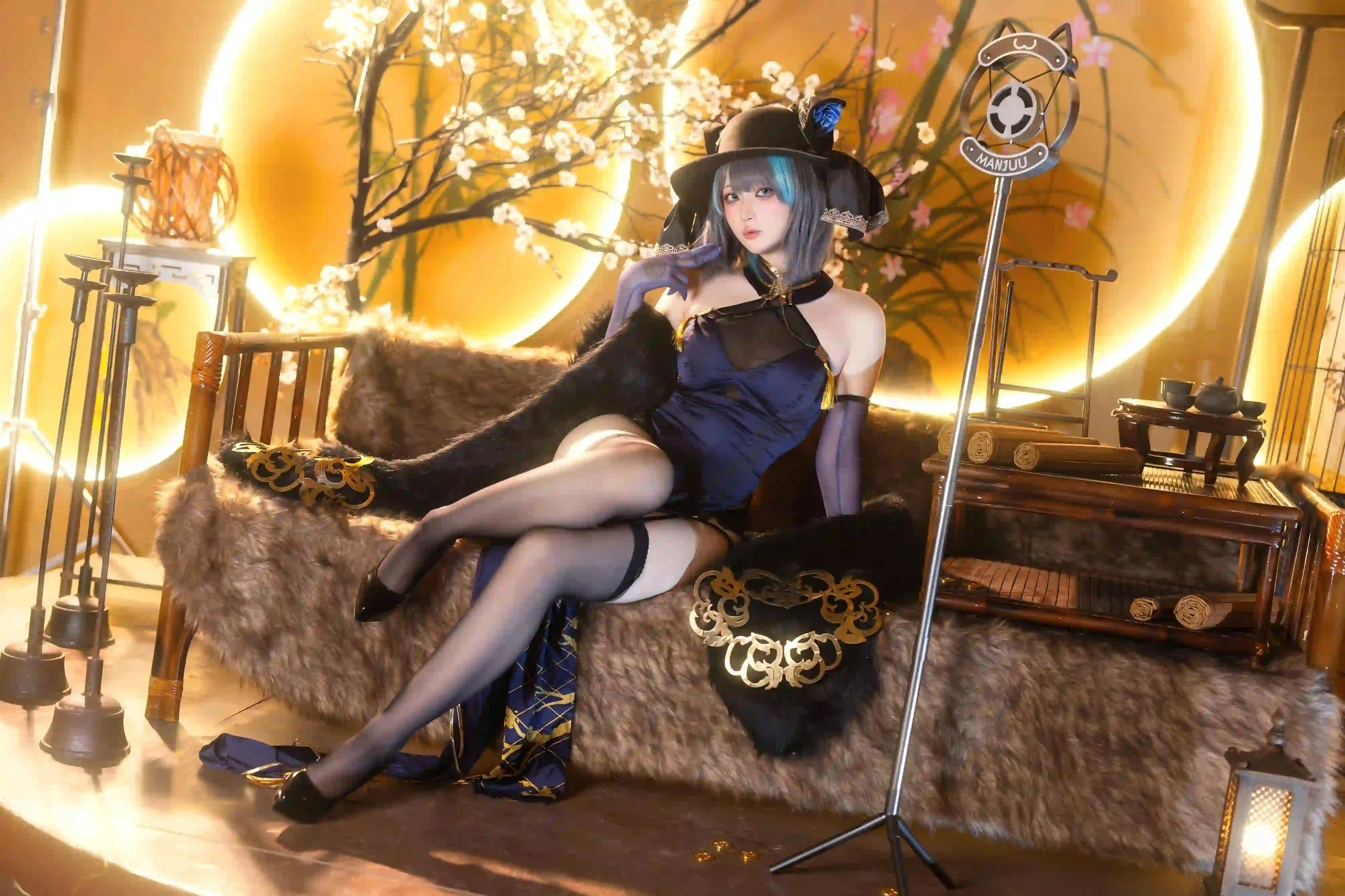 长发美女 丝袜美腿 cos 黑色帽子