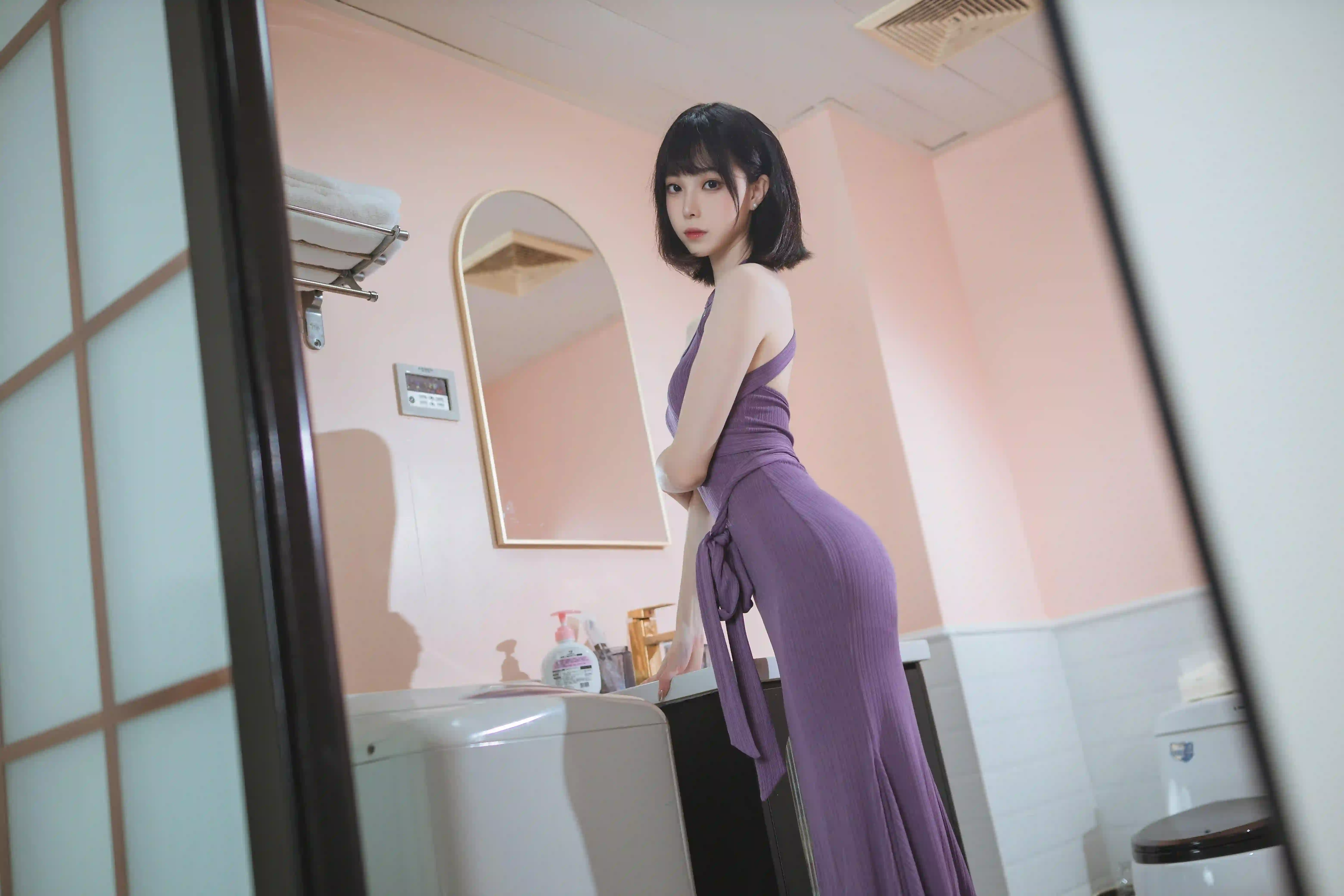 紫色长发 长腿美女 高跟 性感 居家 短发 居家写真