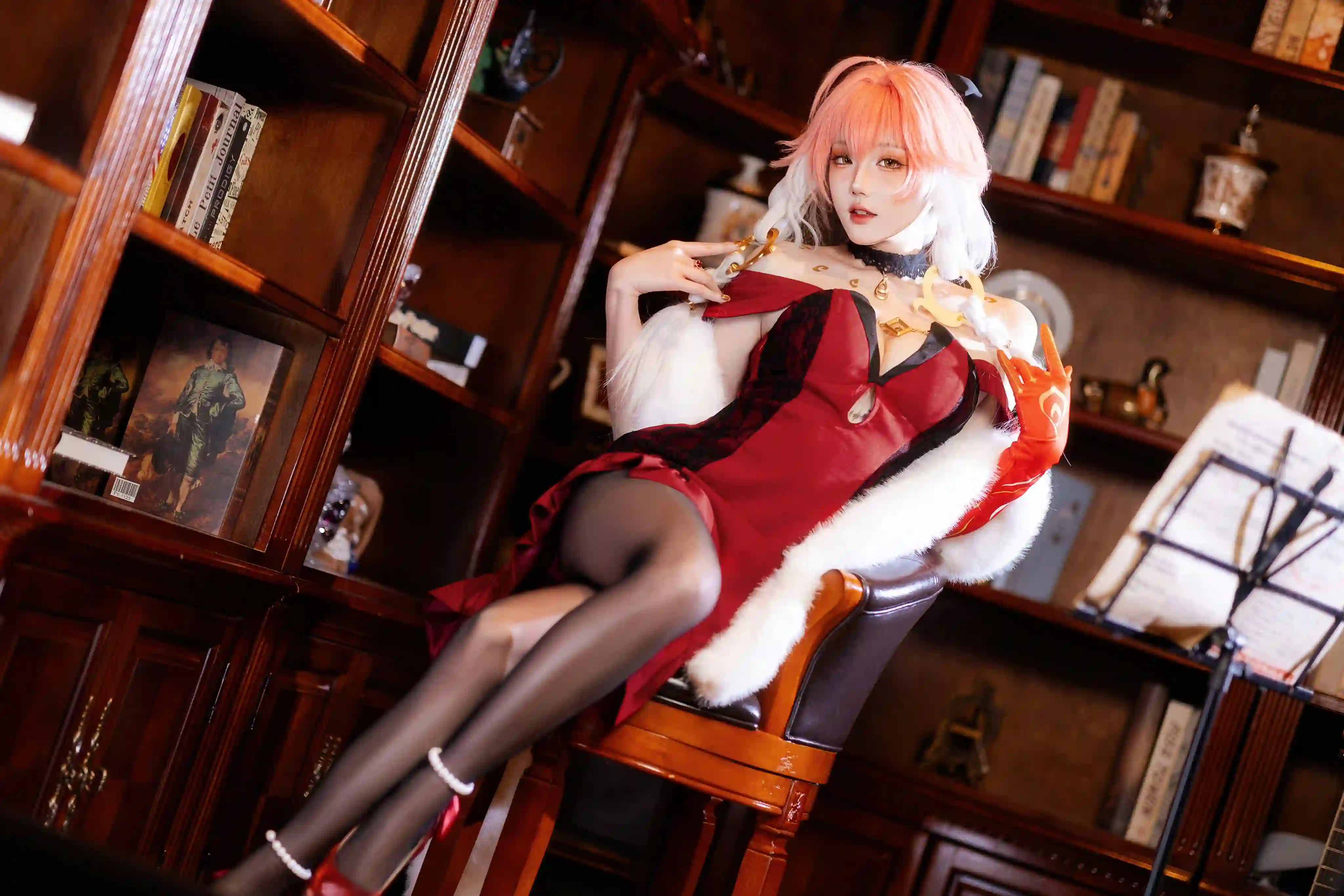 长腿丝袜美女 黑丝 Coser 狐妖小红娘 红色裙子 性感