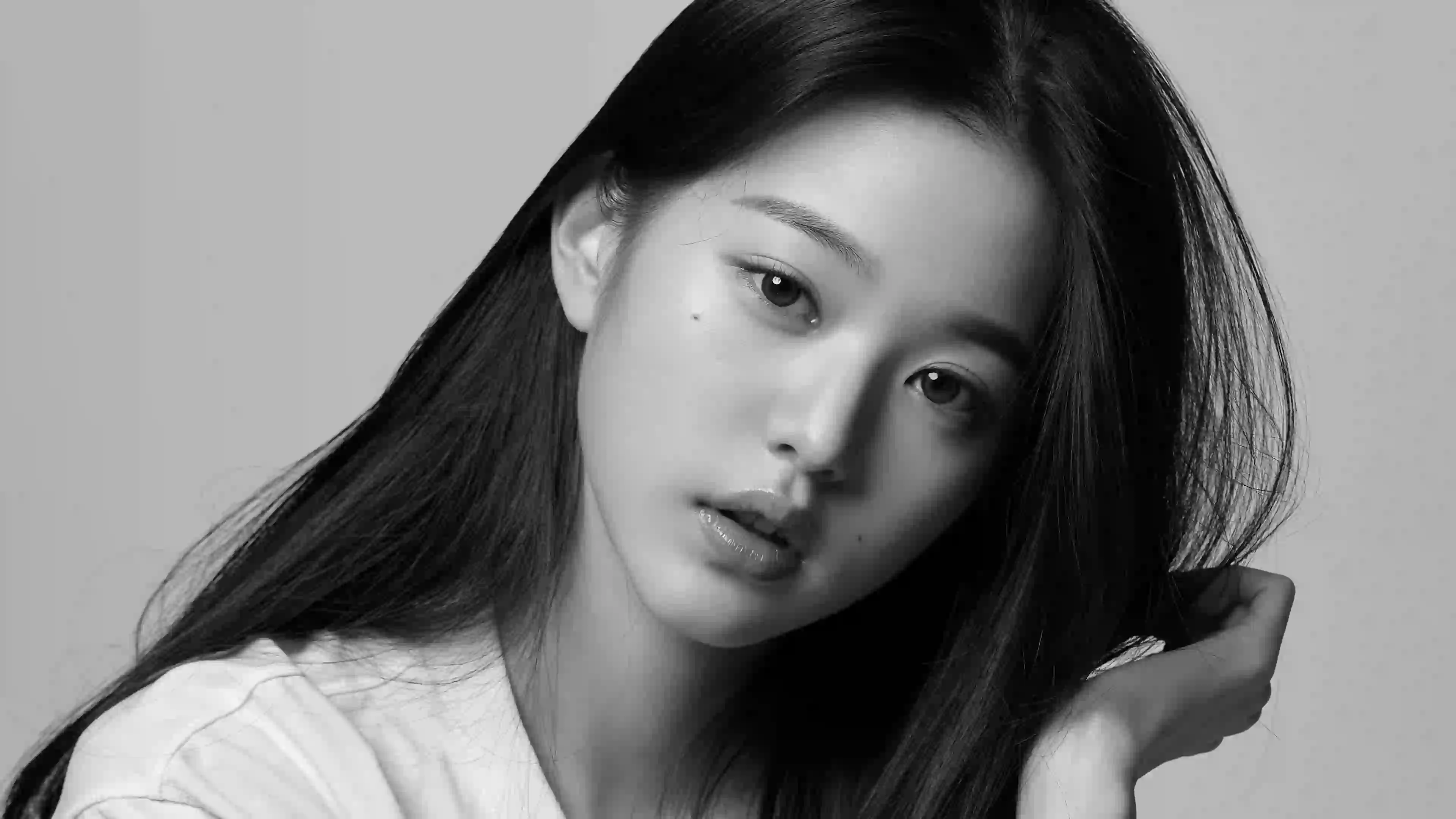 黑白风格 艺术 长发美女 清纯