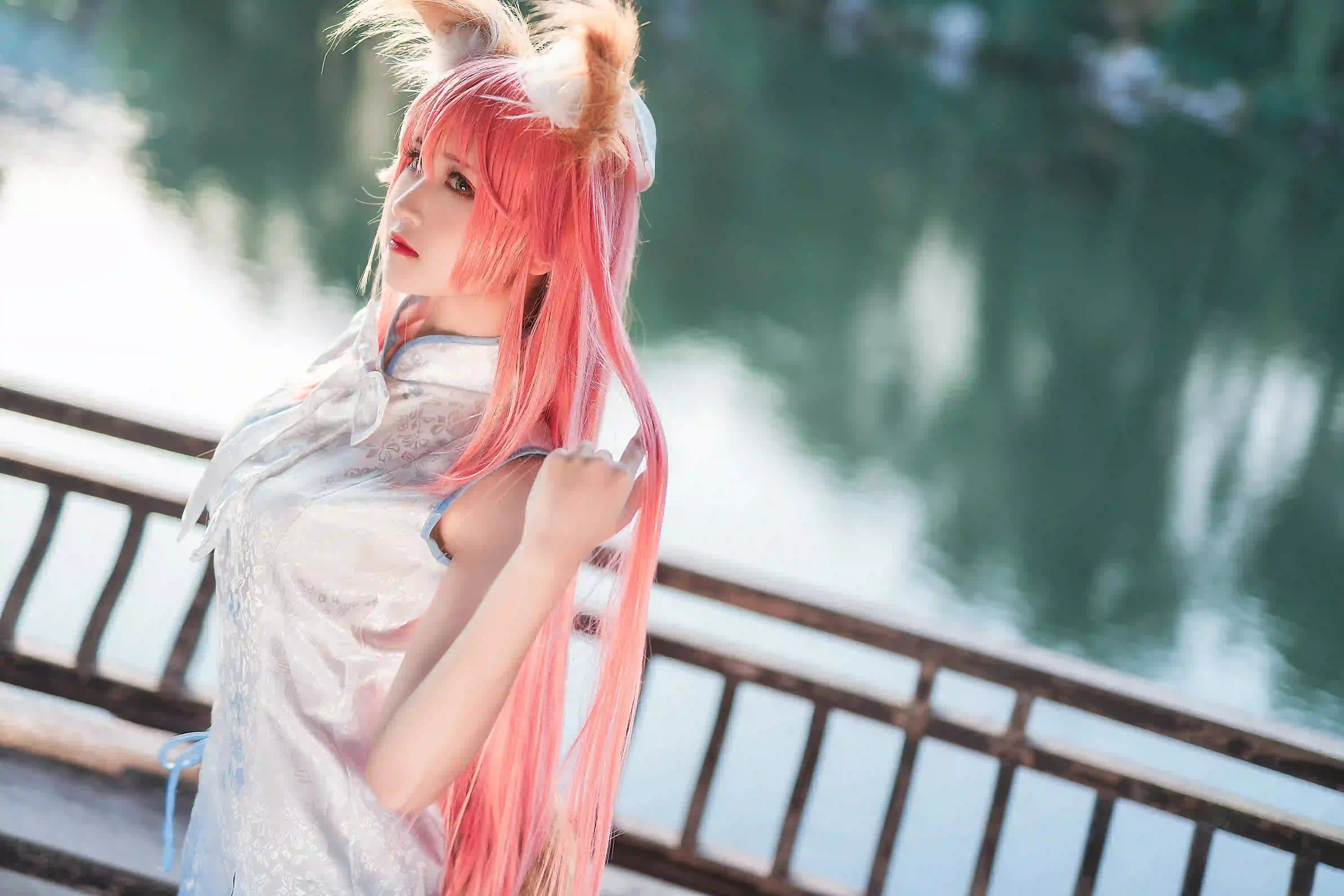 cosplay 长发女孩 狐狸耳朵 尾巴 旗袍 自然