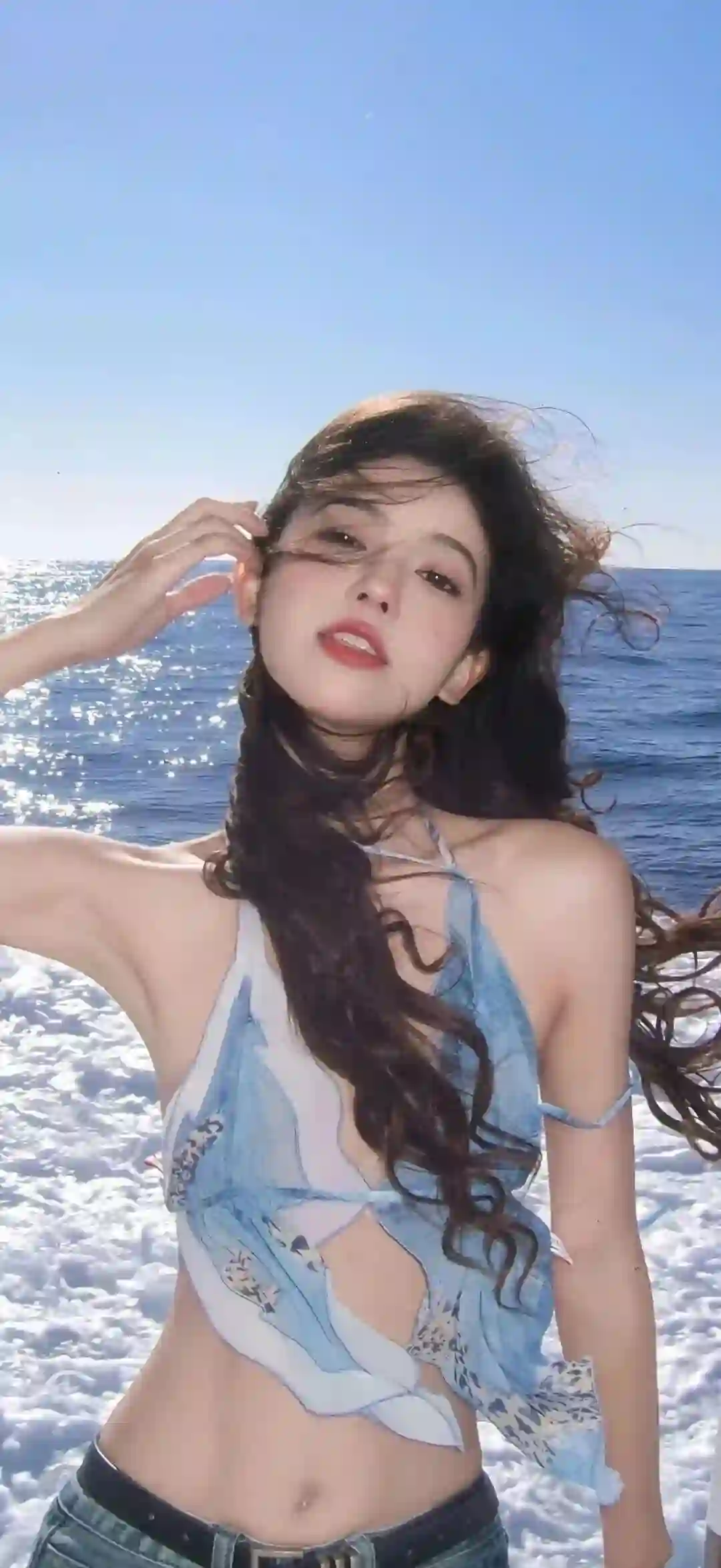 美女 长发美女 唯美 个性穿搭 户外 微风 海水