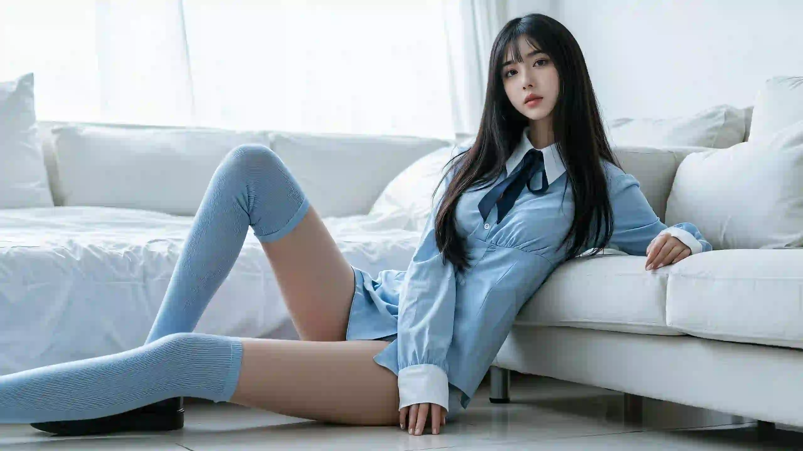 长发清纯美女 长腿 蓝色袜子 蓝色衣服