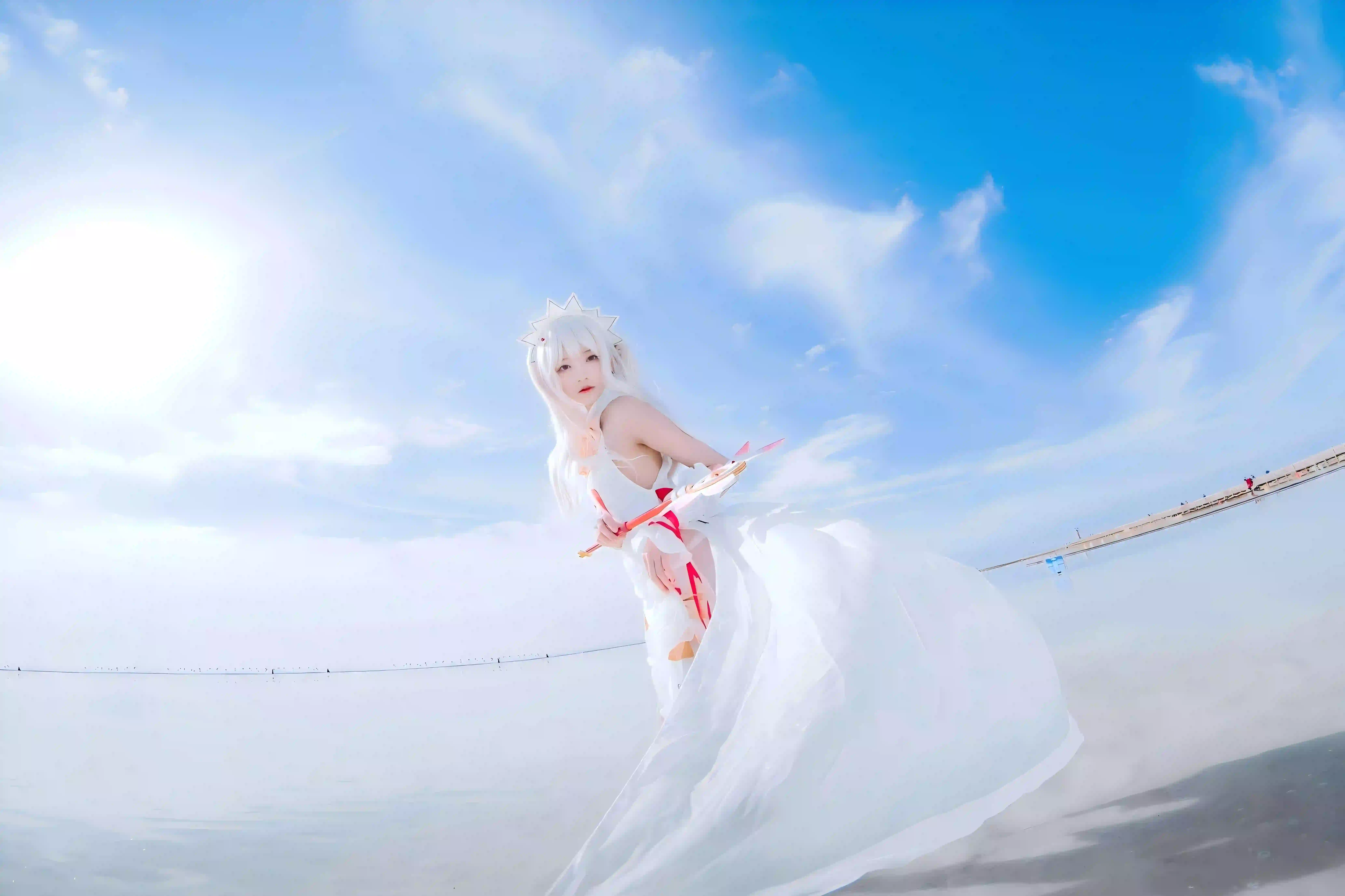 coser 蓝天白云 白色长裙 美女 