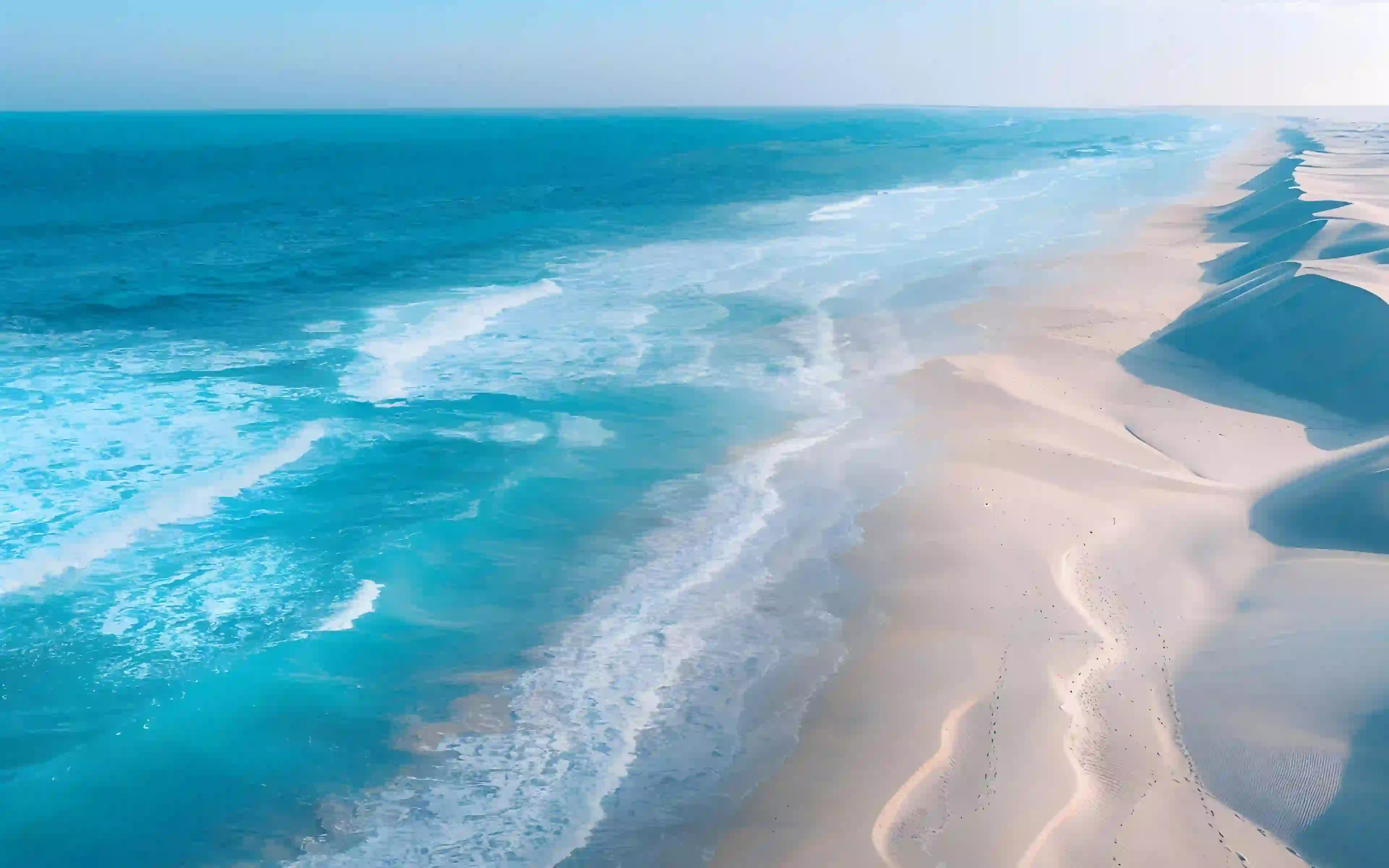 宁静的海景 浪 沙滩