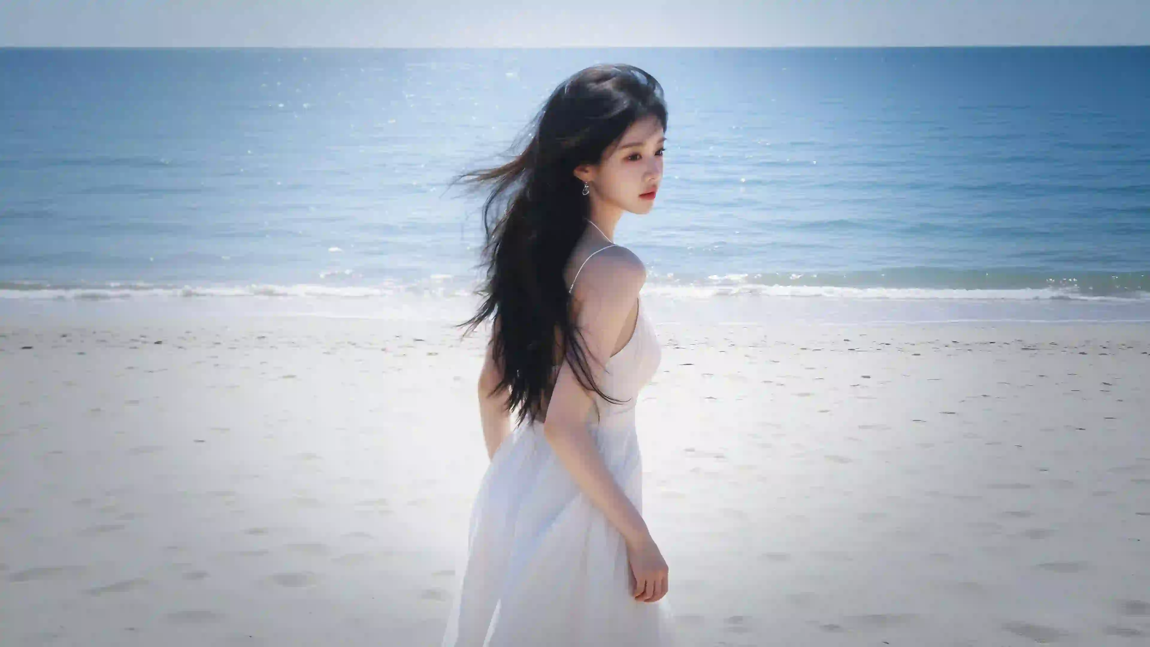 白裙优雅美女 回眸 海滩背景 沙滩美女