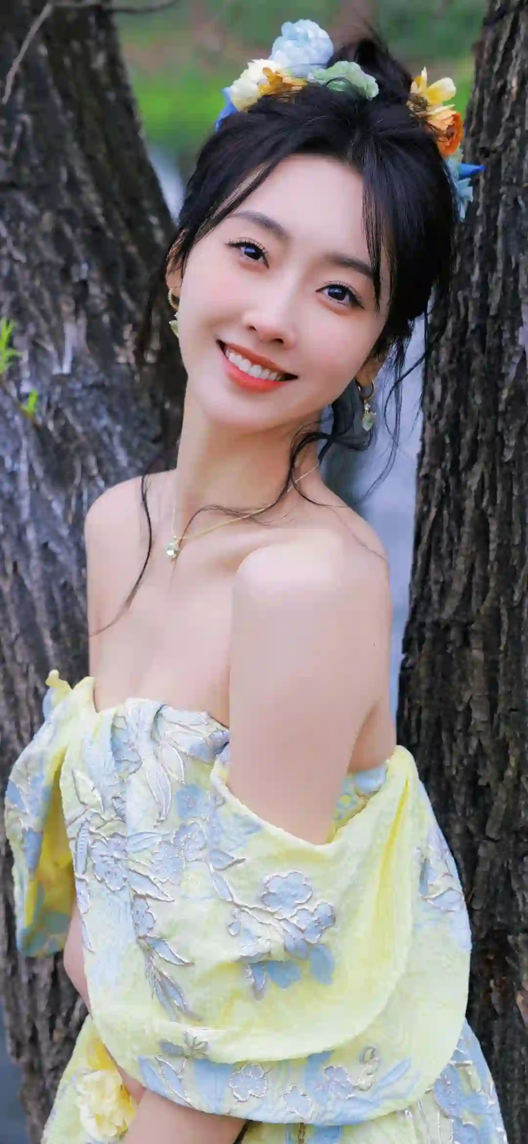 可爱微笑女孩 性感美女 户外写真