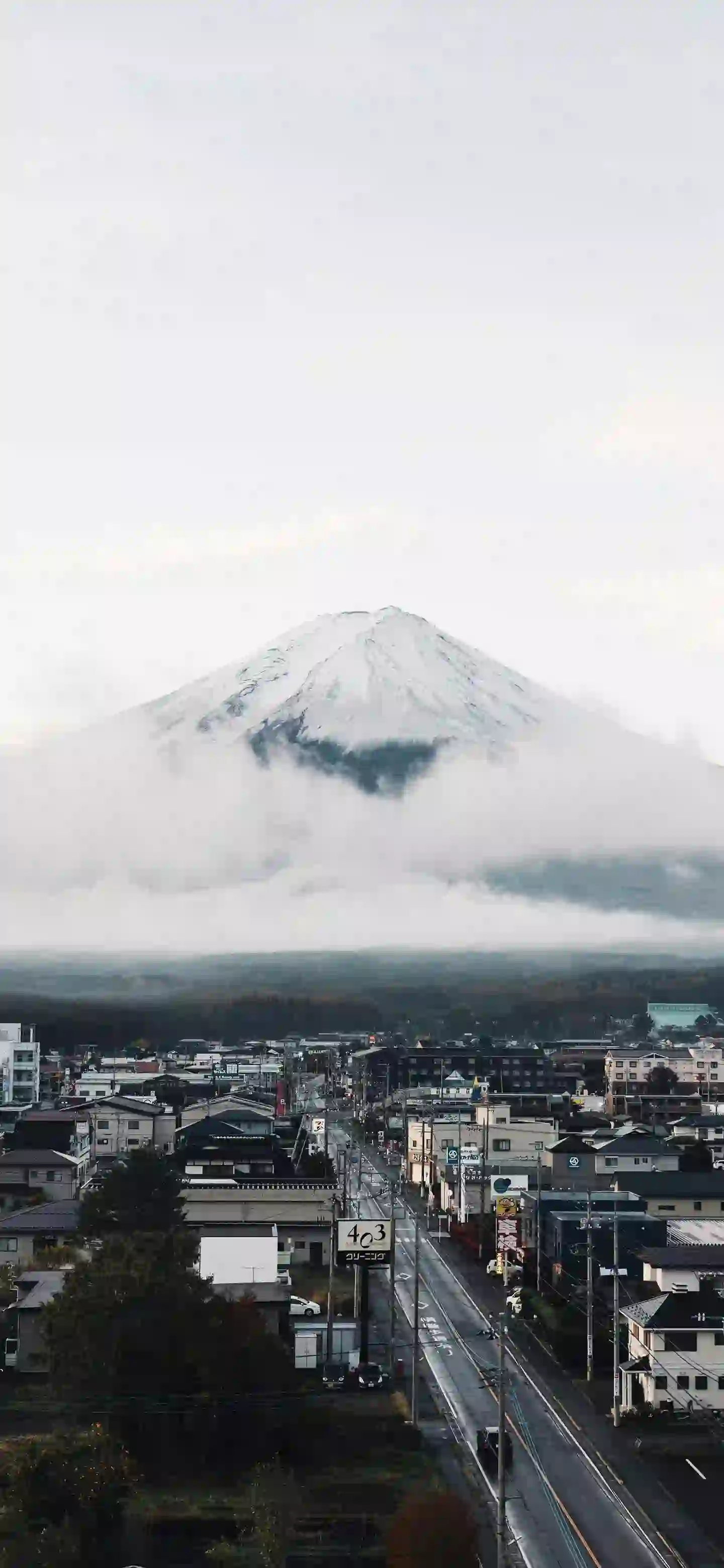 雪山下的小镇 雪山
