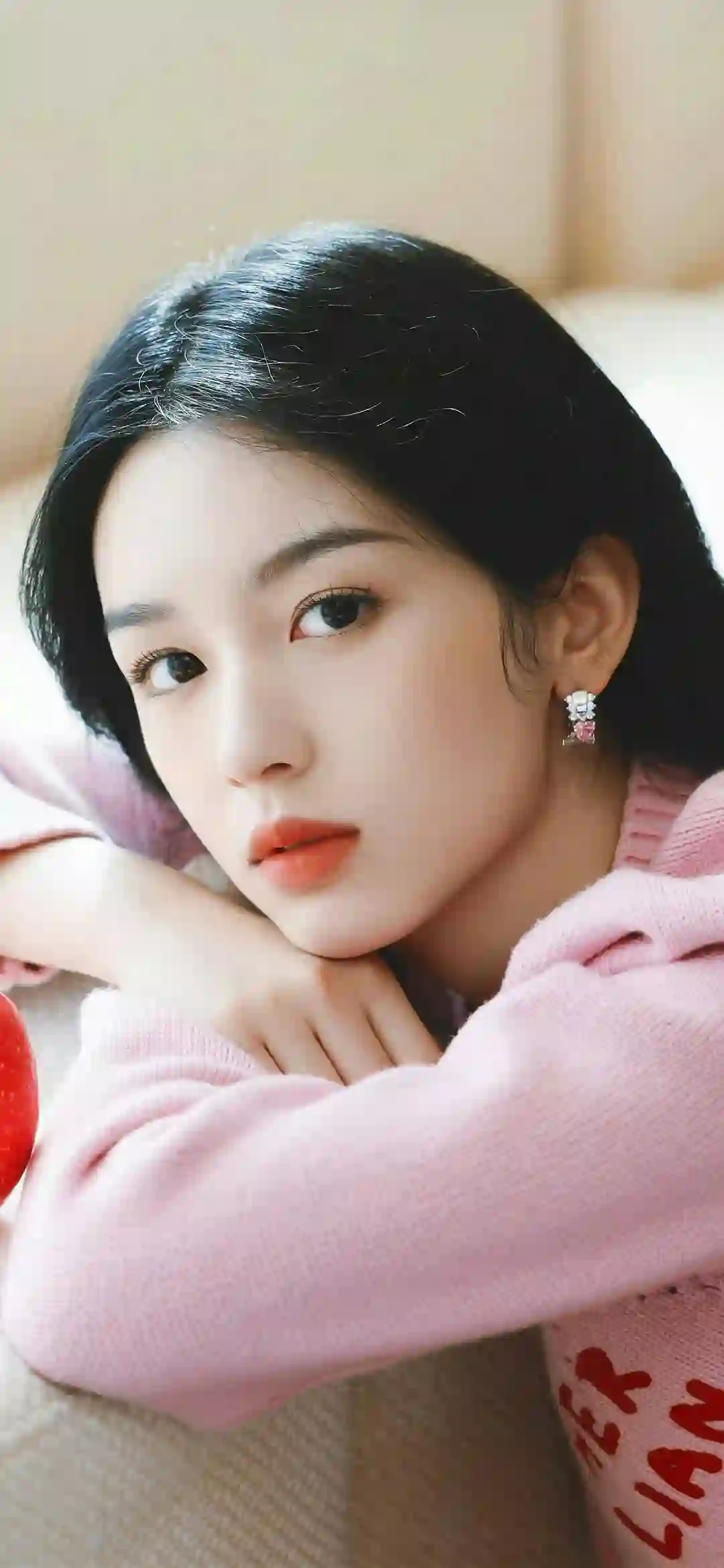 周也 长发美女 居家写真 粉红色衣服