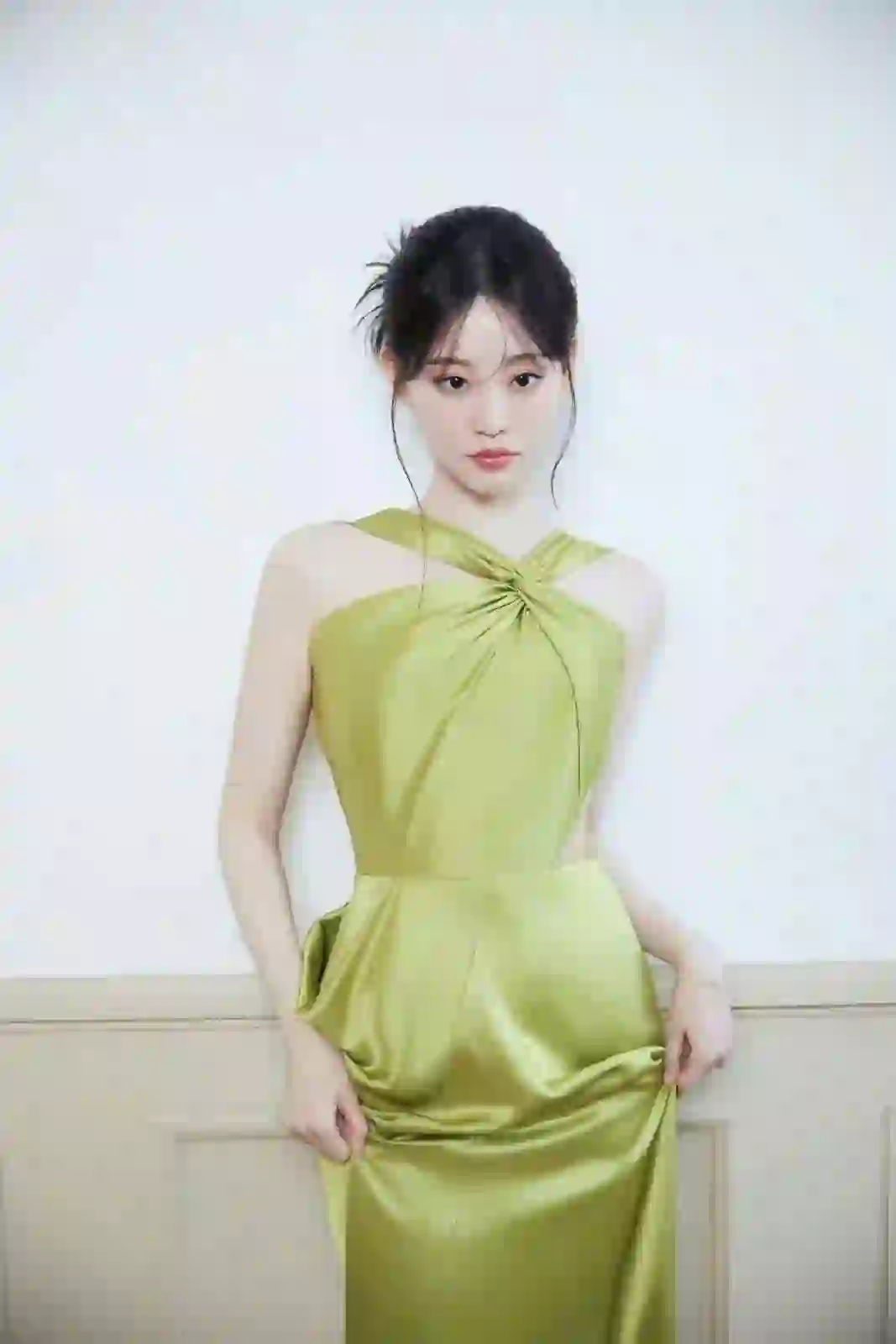 祝绪丹 长裙美女 性感