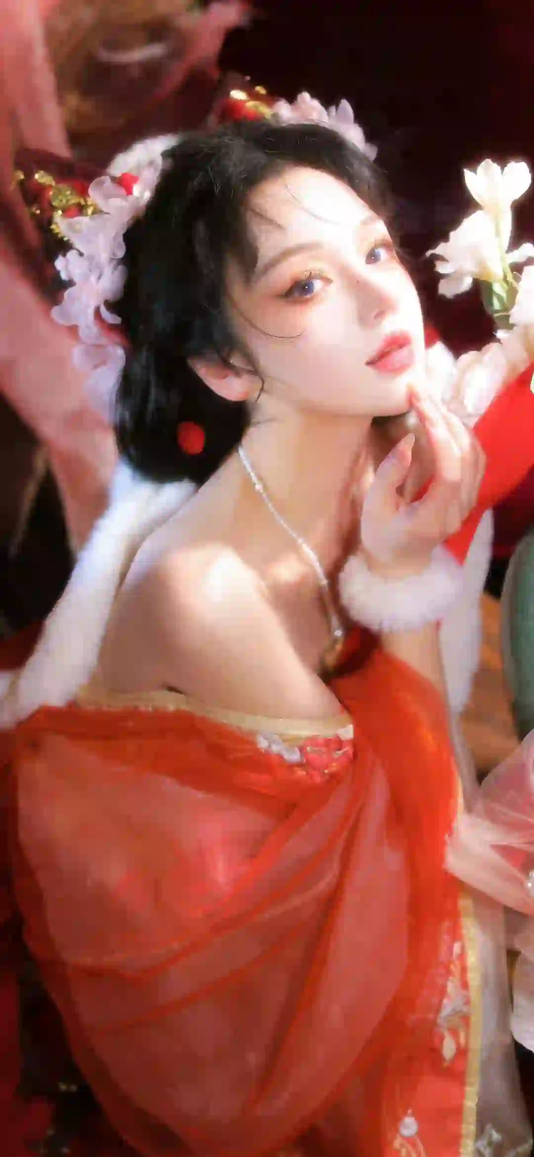 美女 长发美女 古风美女 漏背装 汉服