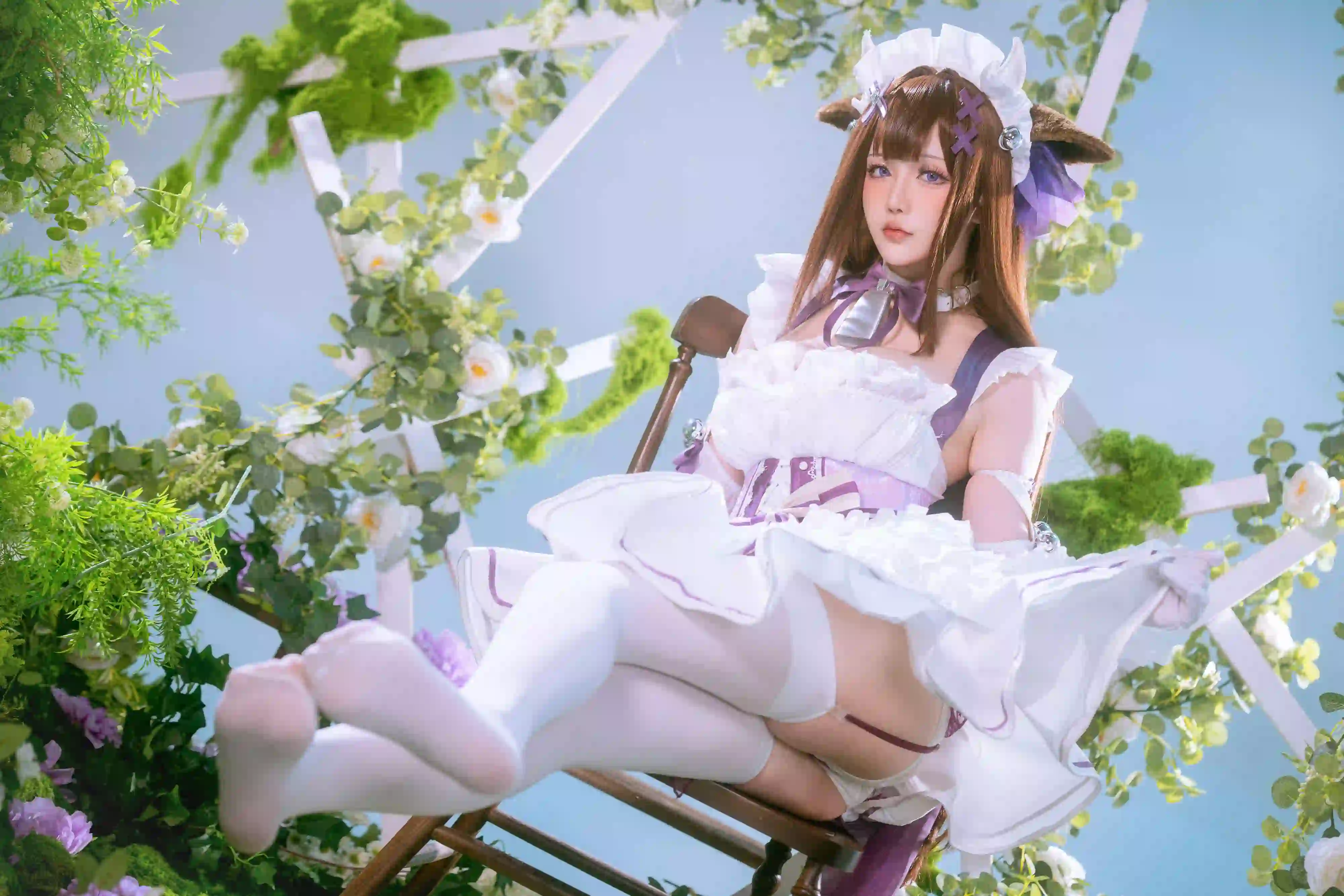 长发美腿 性感美女 白色丝袜 绿色植物 白丝性感美女