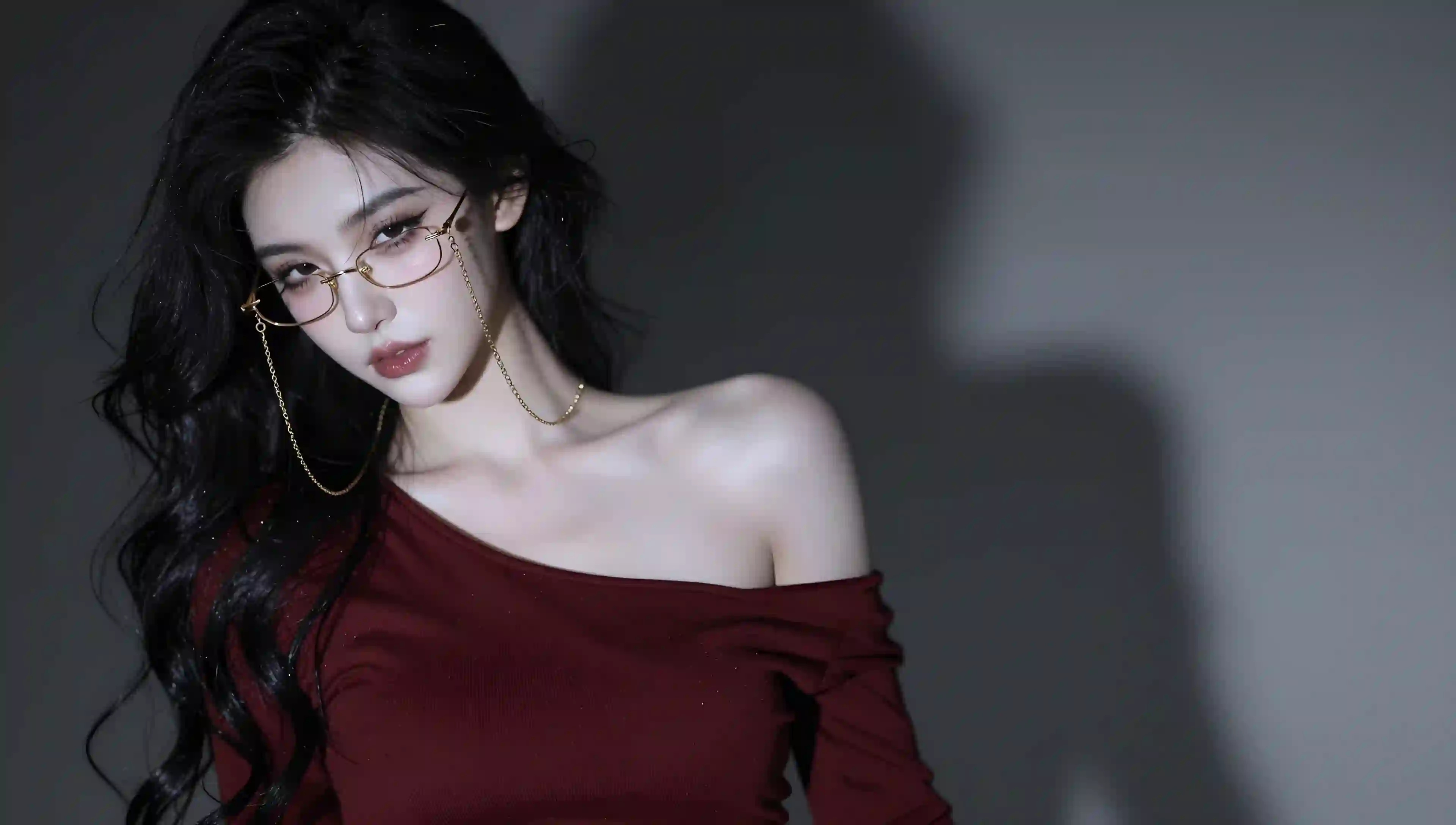 美女 眼镜 红裙 卷发 时尚 写真