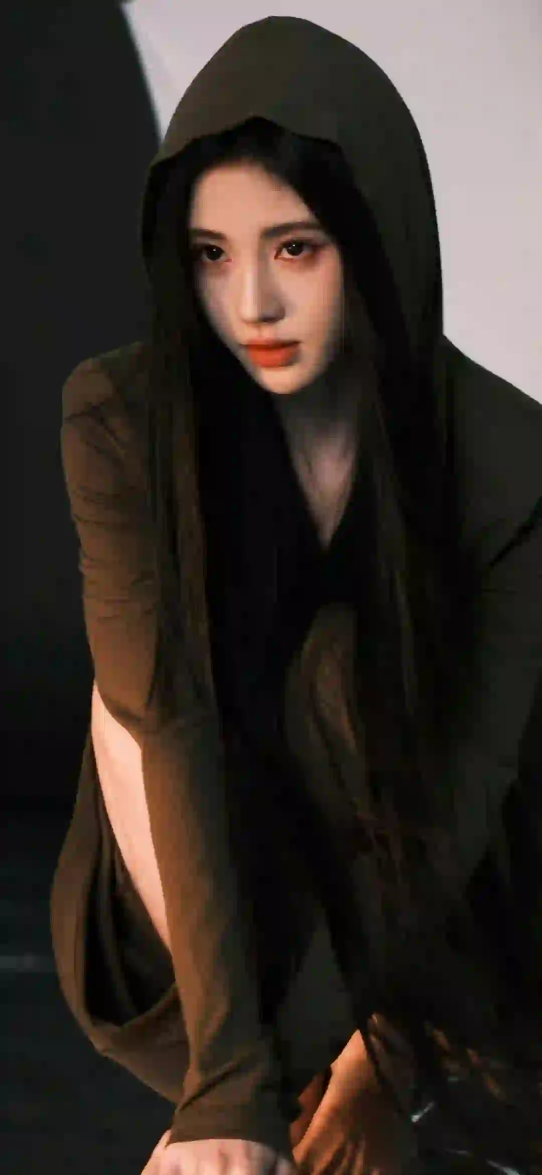 鞠婧祎 黑色帽子 个性穿搭