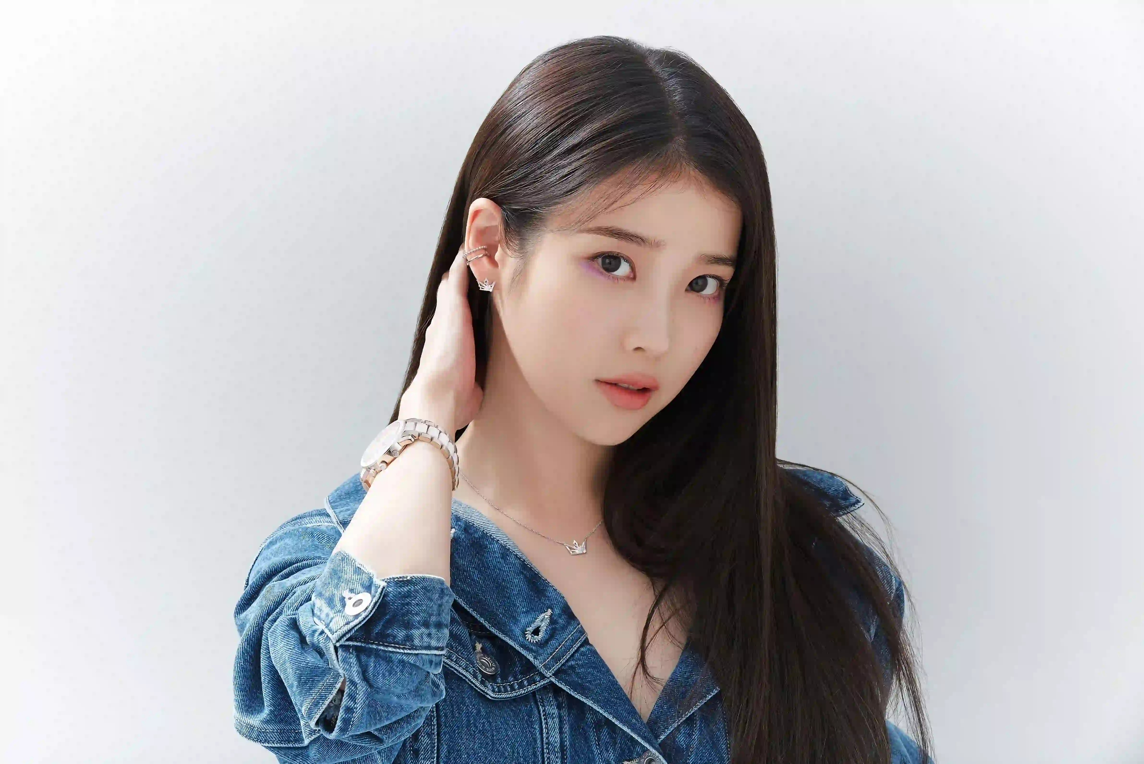 IU 长发美女 牛仔穿搭
