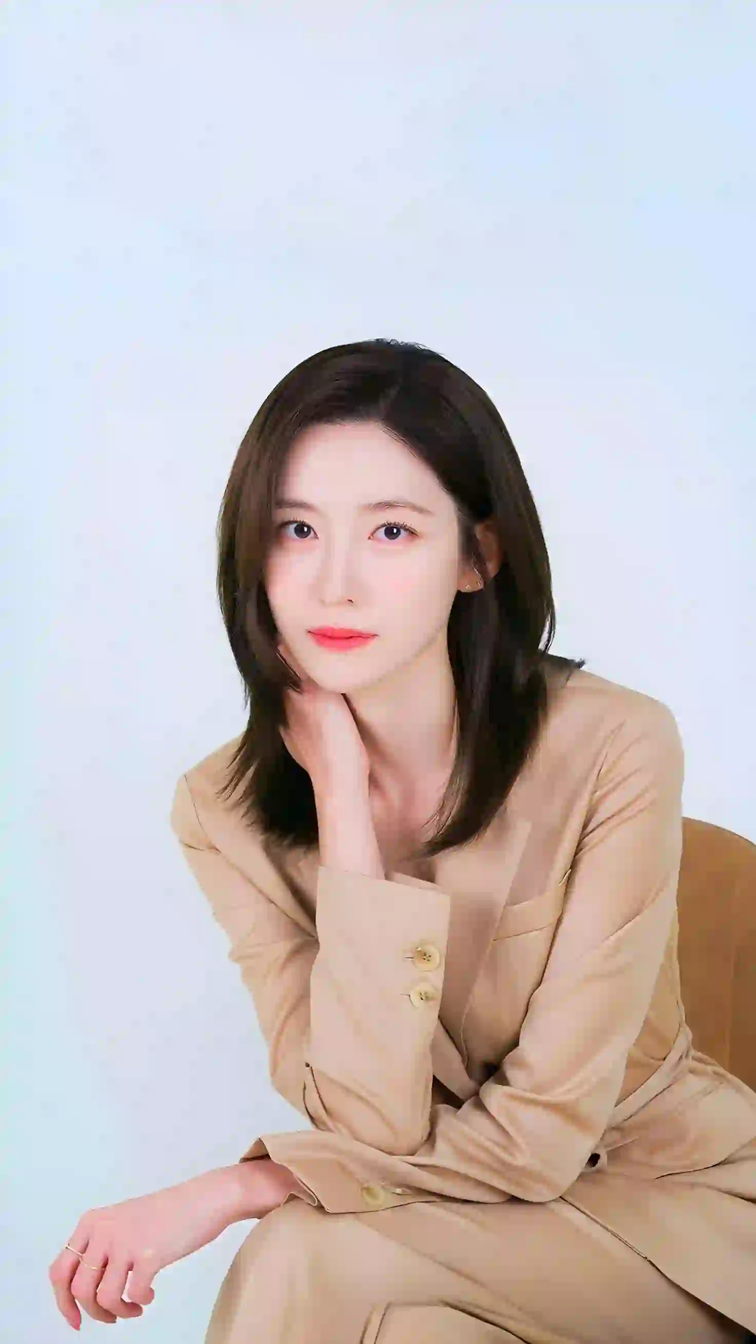 美女 长发美女 个性穿搭 干练