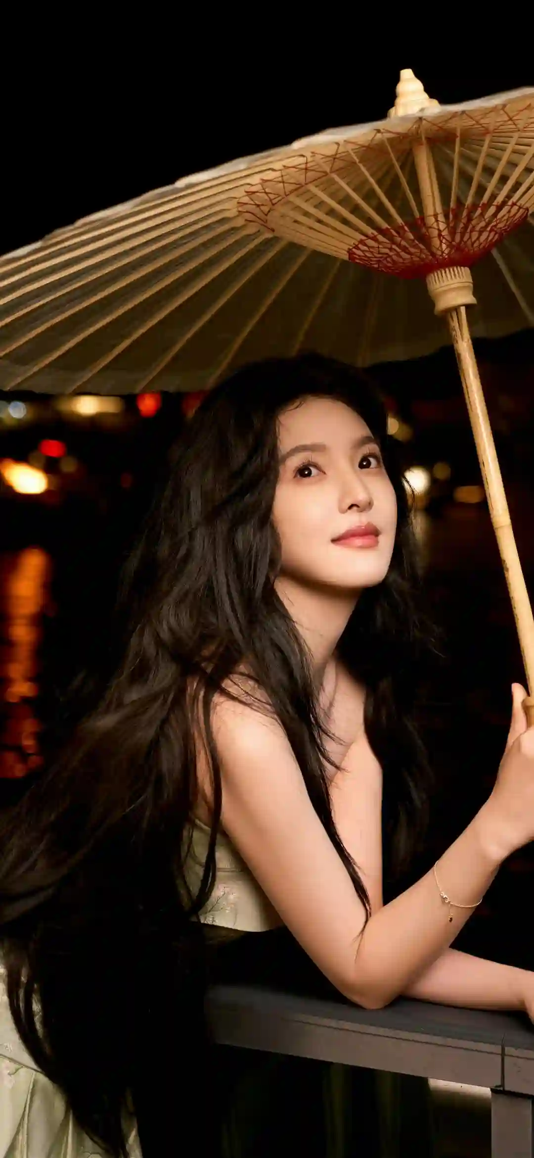 清纯美女 章若楠 伞 户外 长发美女