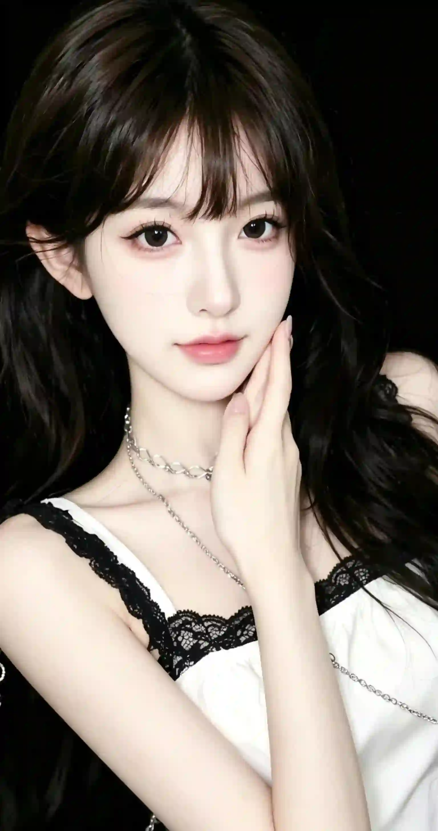 长发美女 黑色背景 肖像 吊带 清纯气质 人像摄影