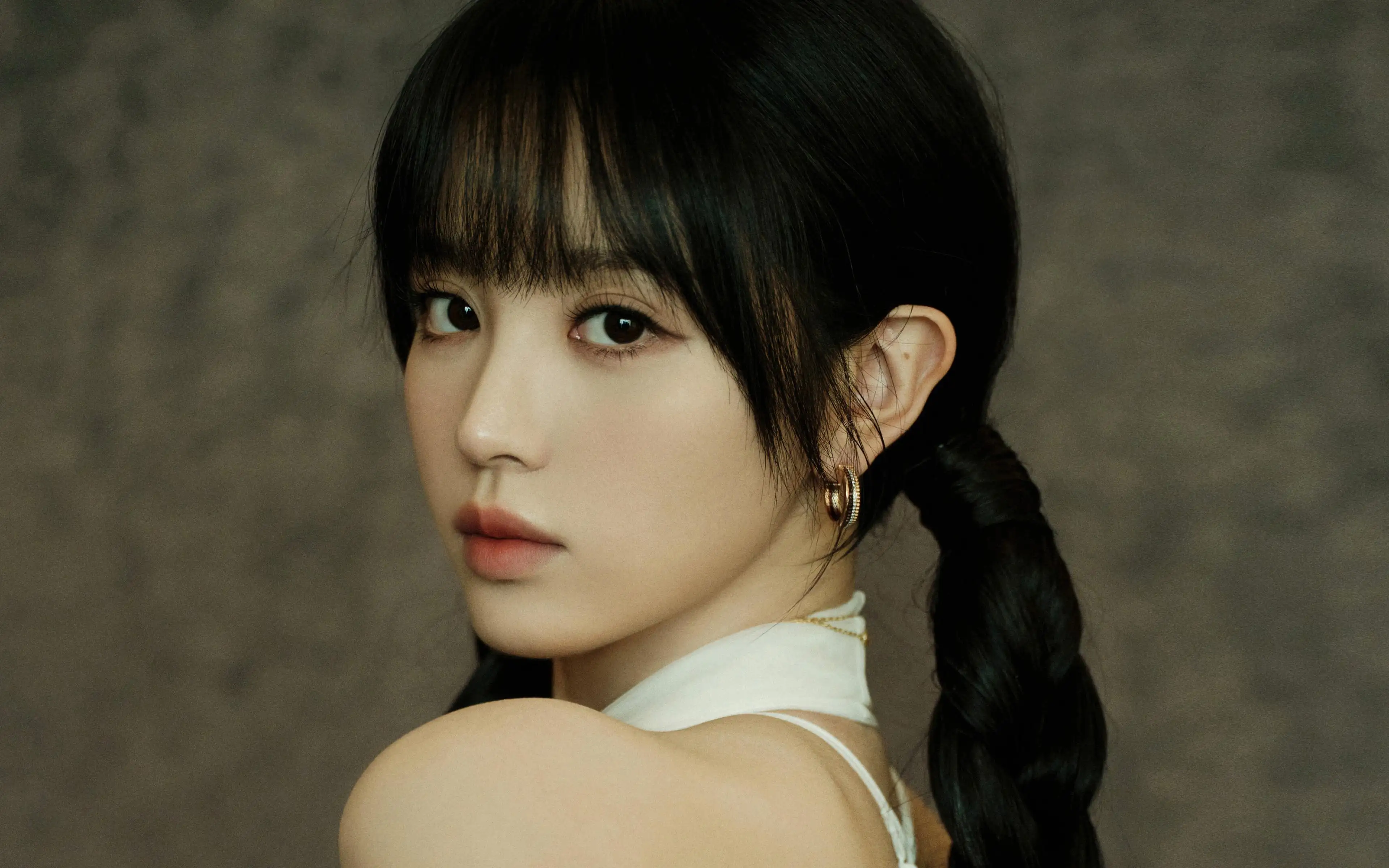 田曦薇 美女回头 高清 4K壁纸