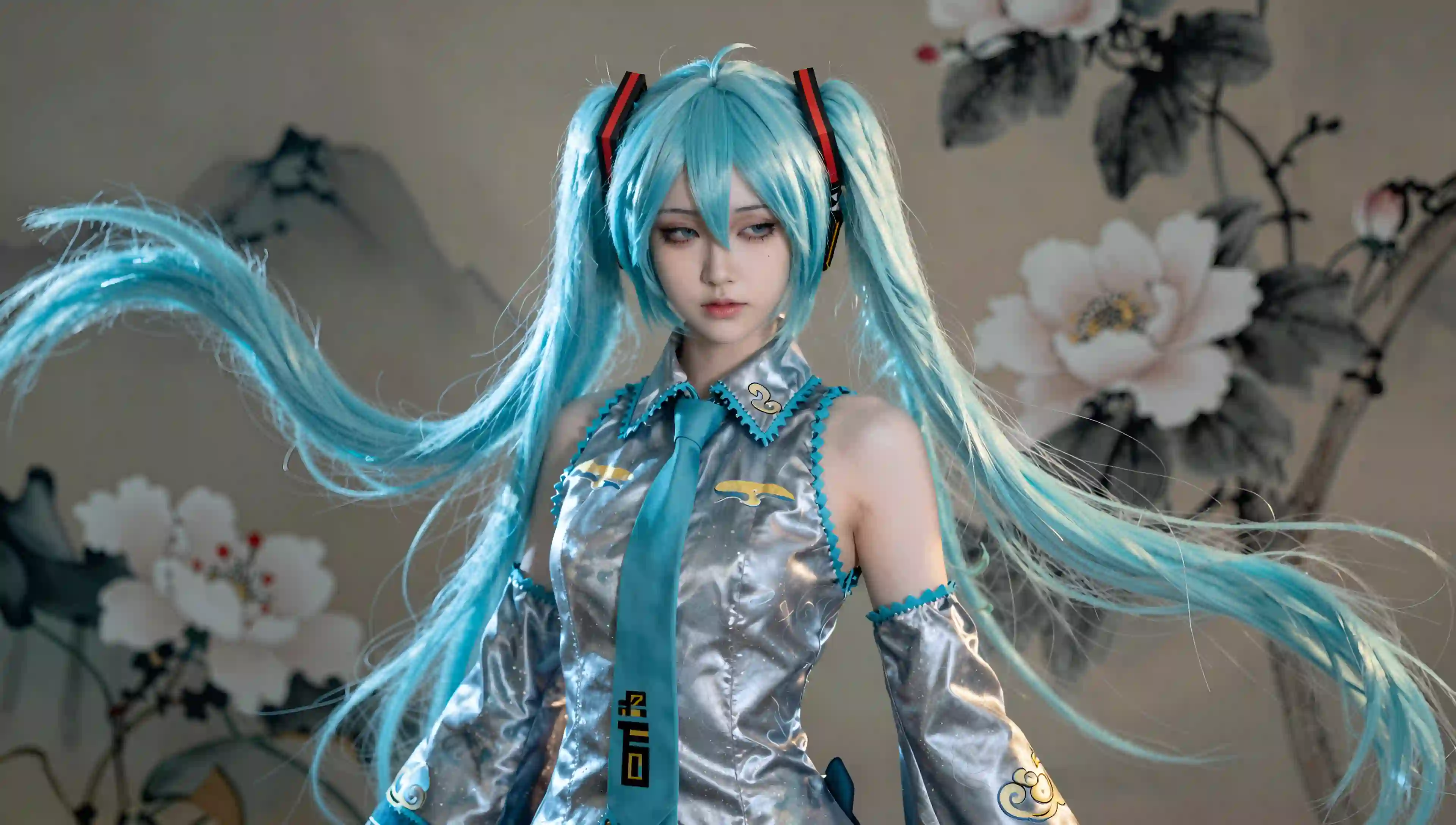 初音未来 长发美女 Coser 绿色长发 双马尾