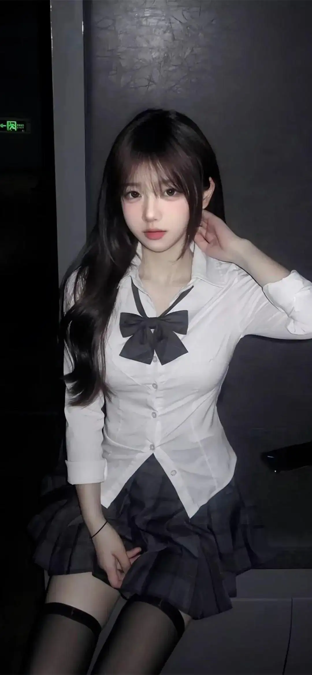 长发黑色jk制服美女