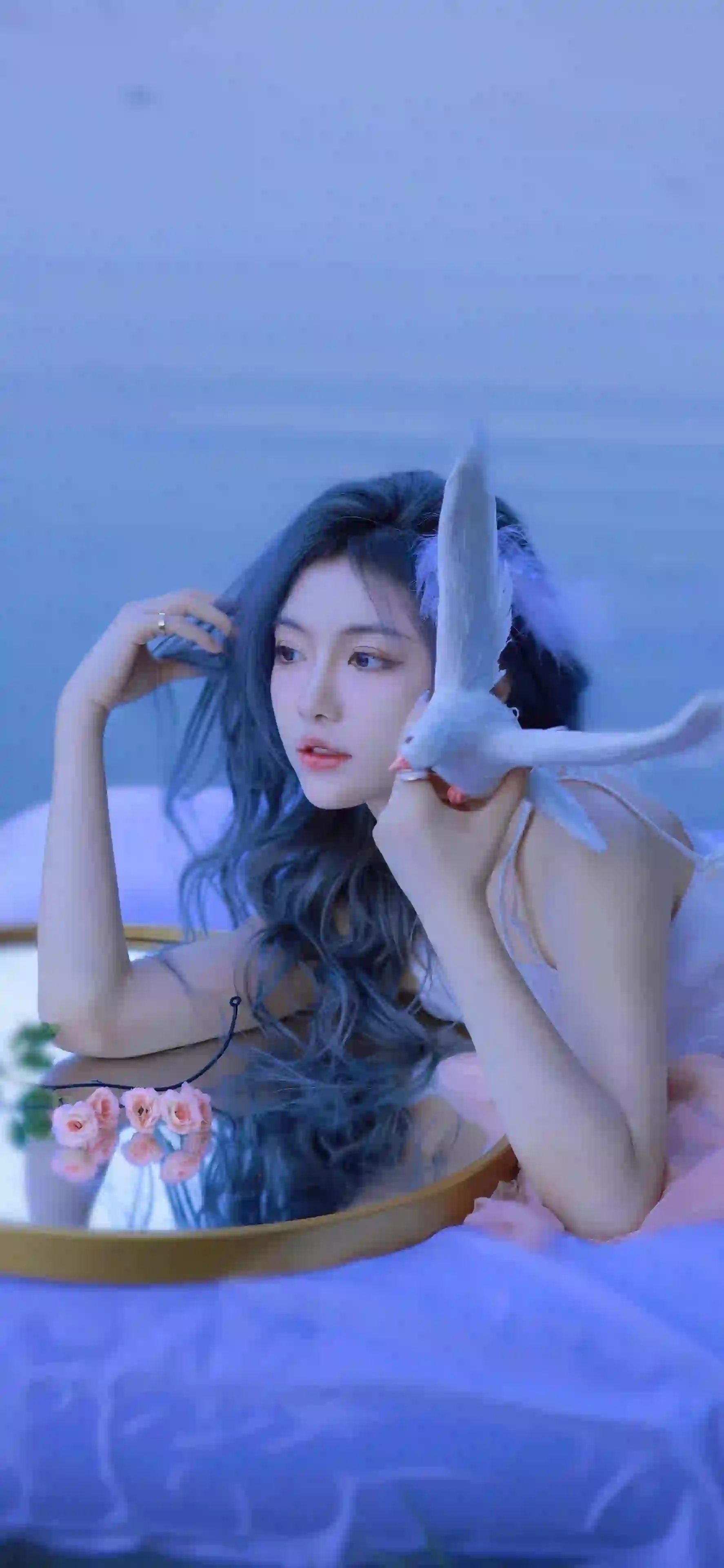 长发美女 吊带美女 宠物 性感美女 唯美