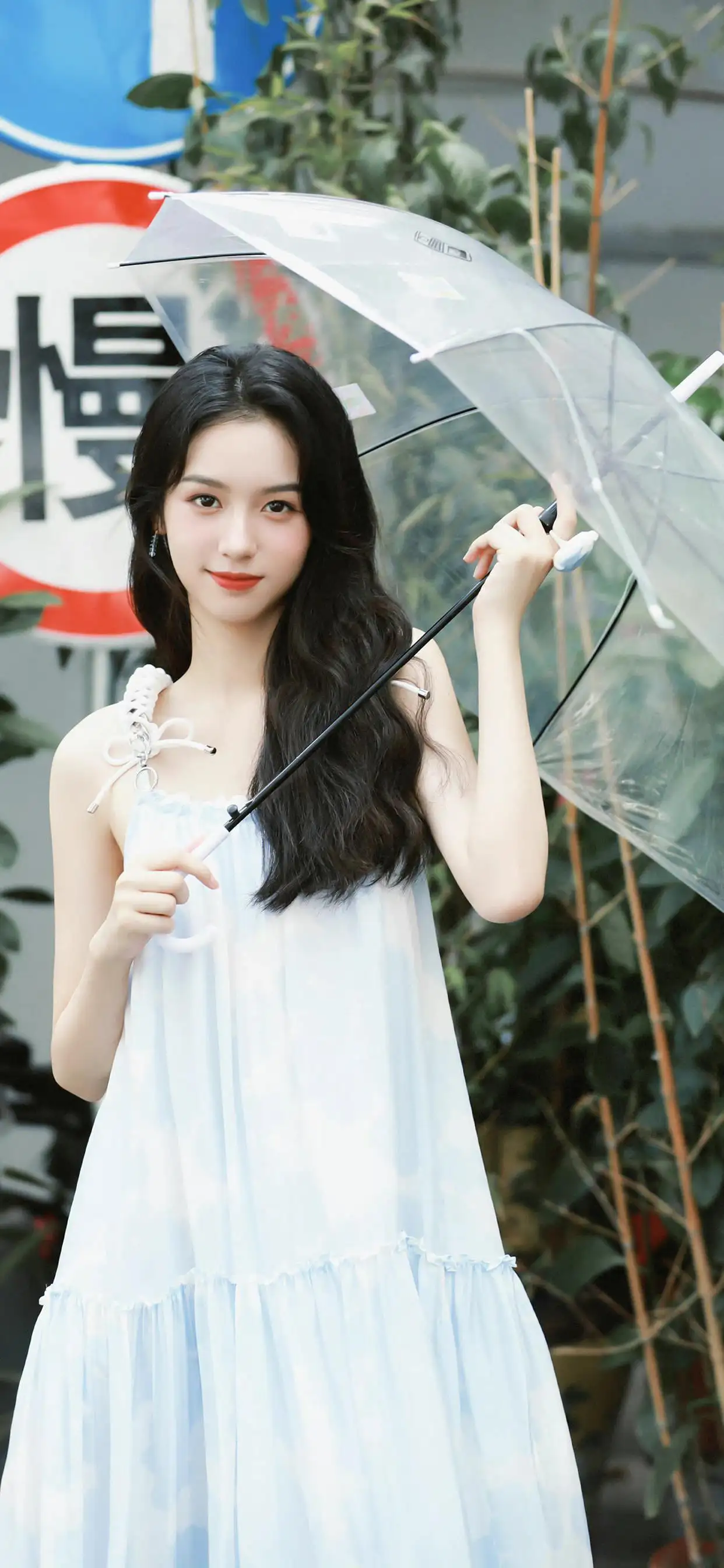 白色长裙美女｜户外写真｜周也