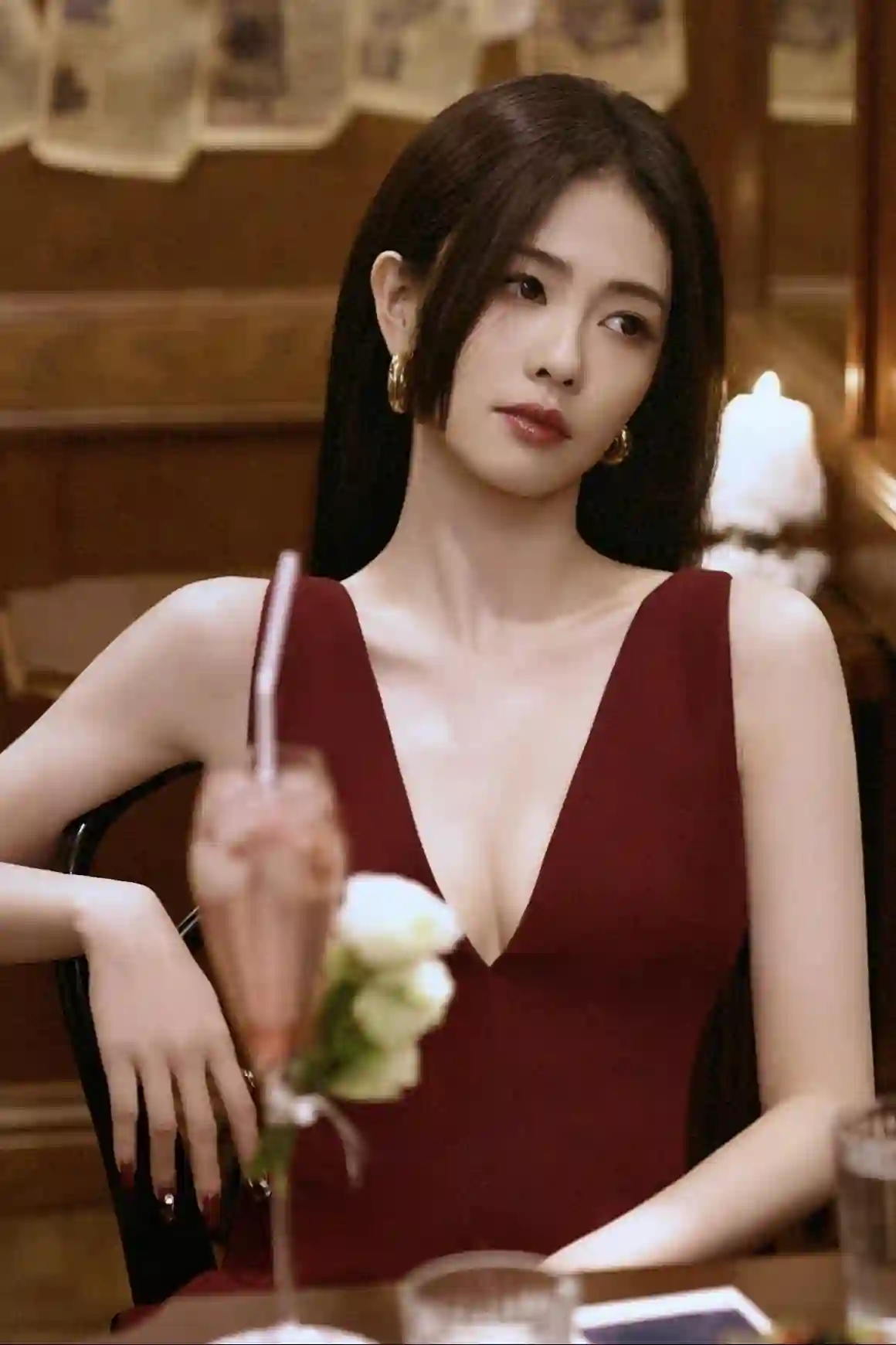 白鹿 红裙美女 明星写真