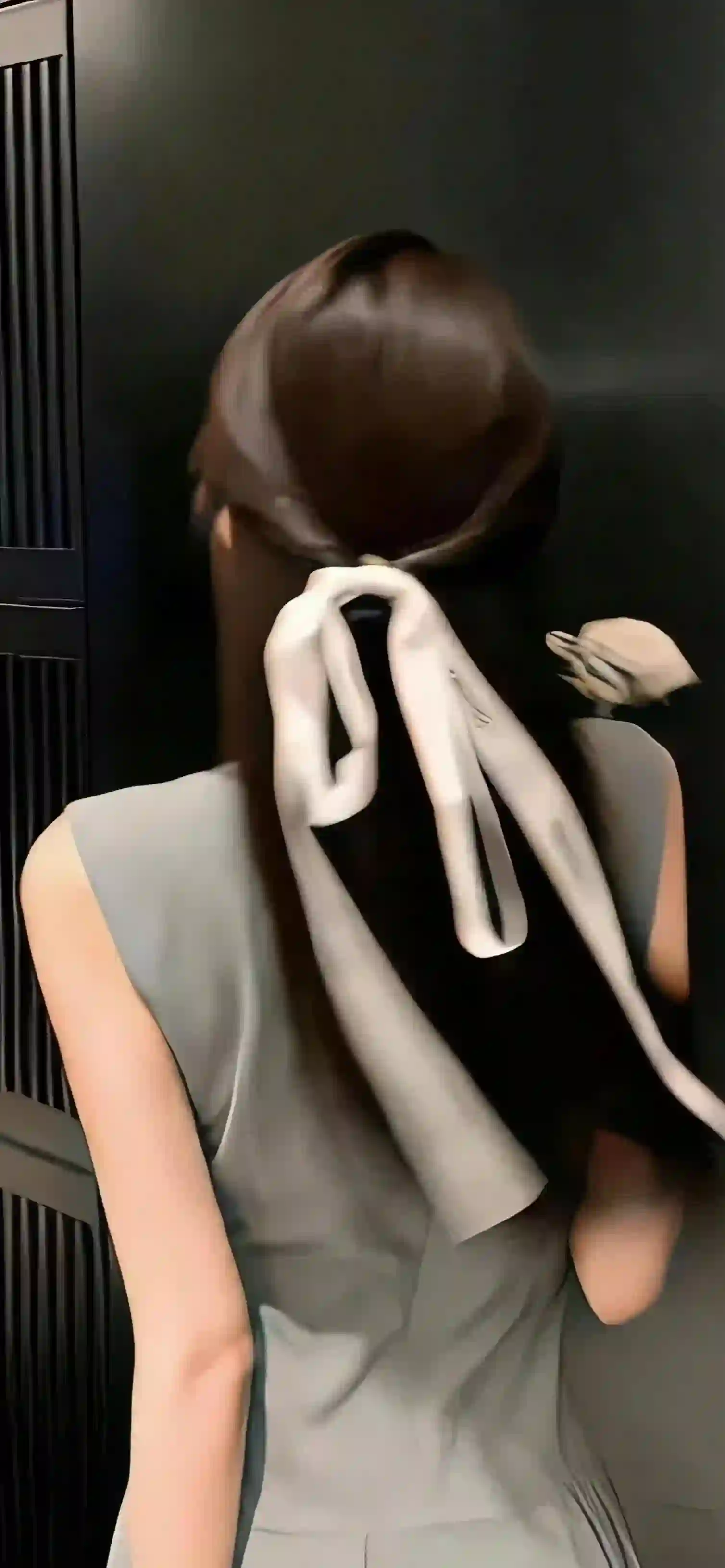 长发性感美女 白色丝带 背影