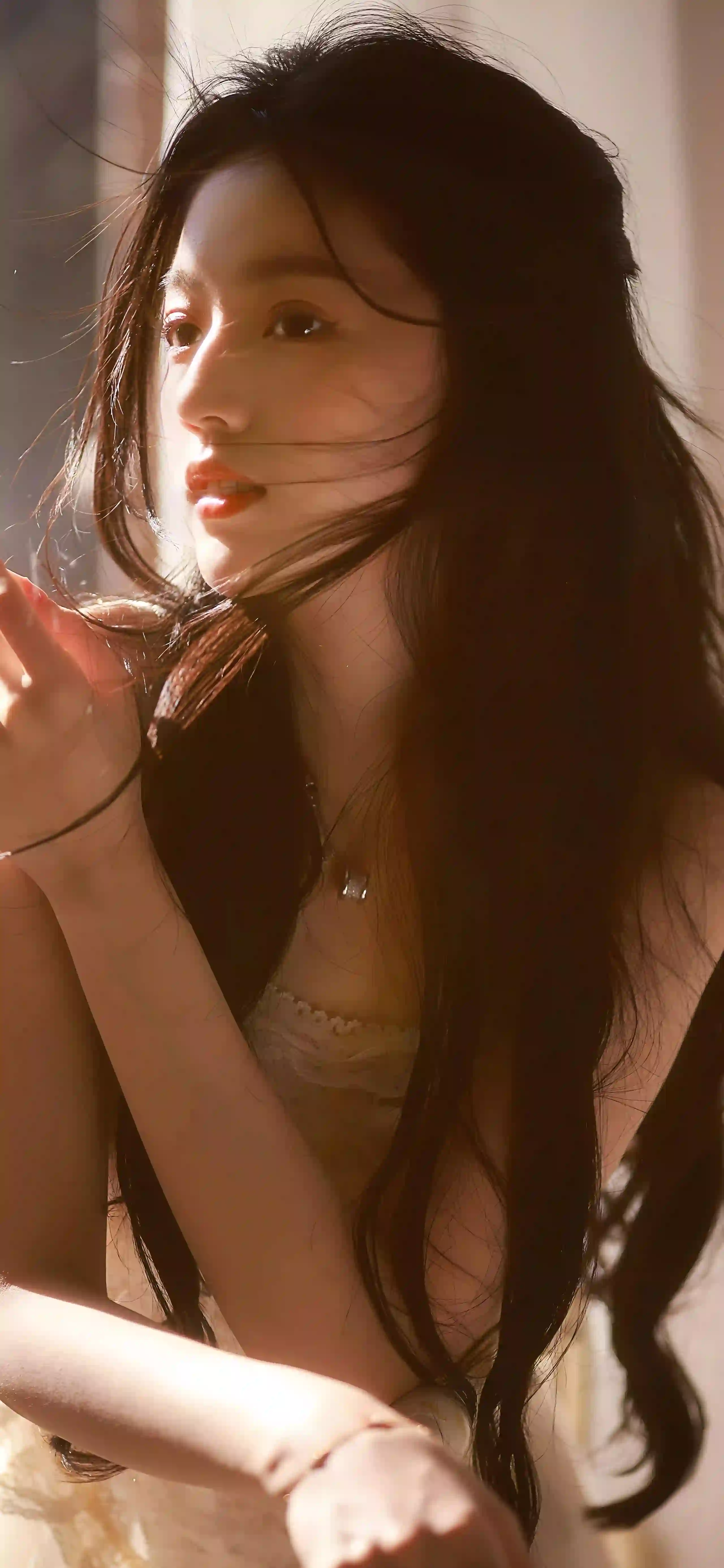 唯美女孩 风吹乱了头发
