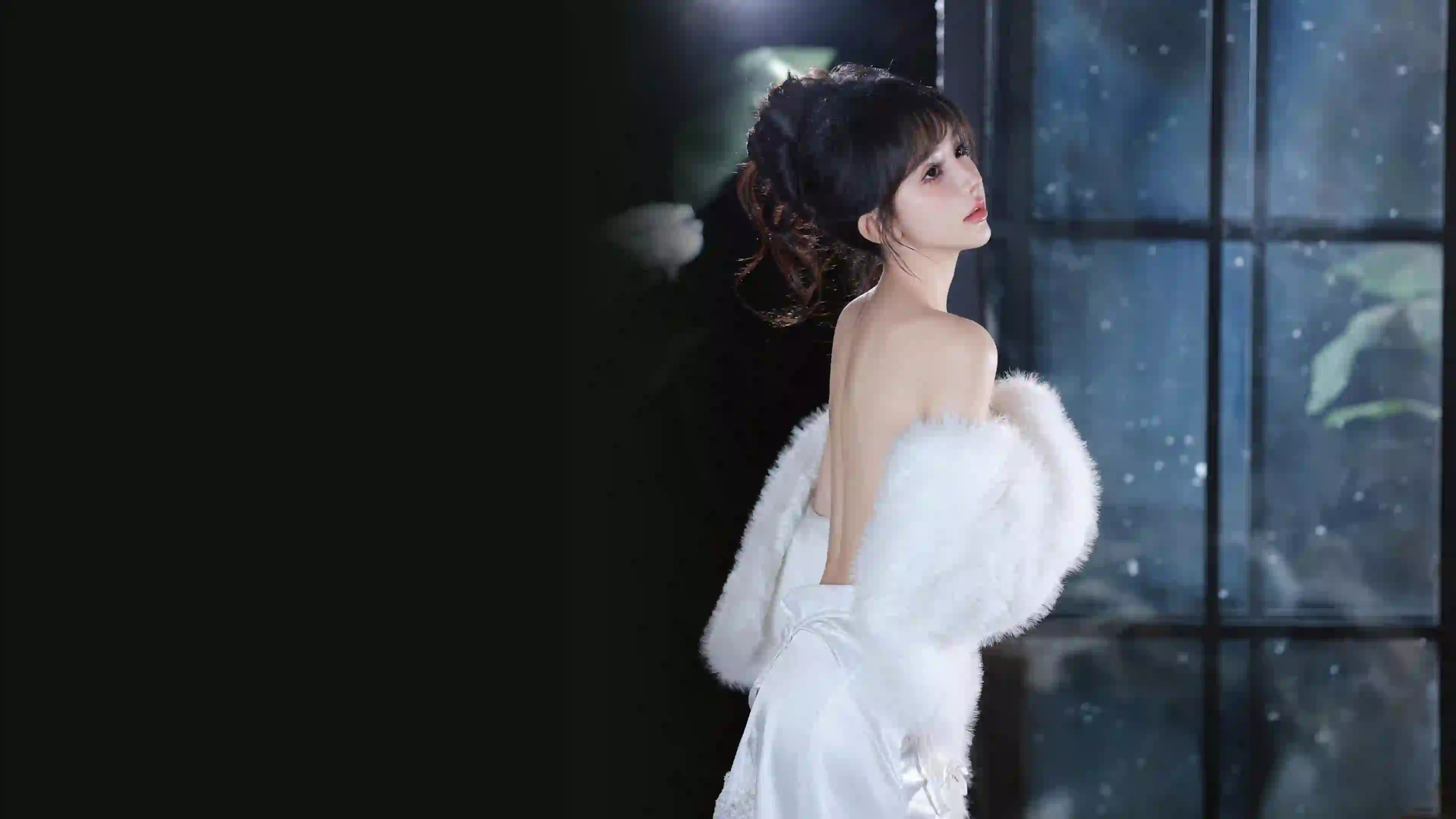 优雅美女 长发美女 漏背 白色裙子 古风韵味