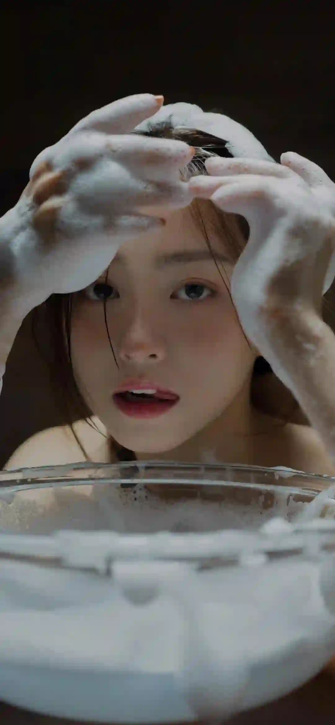 玩泡泡的可爱女孩 🫧