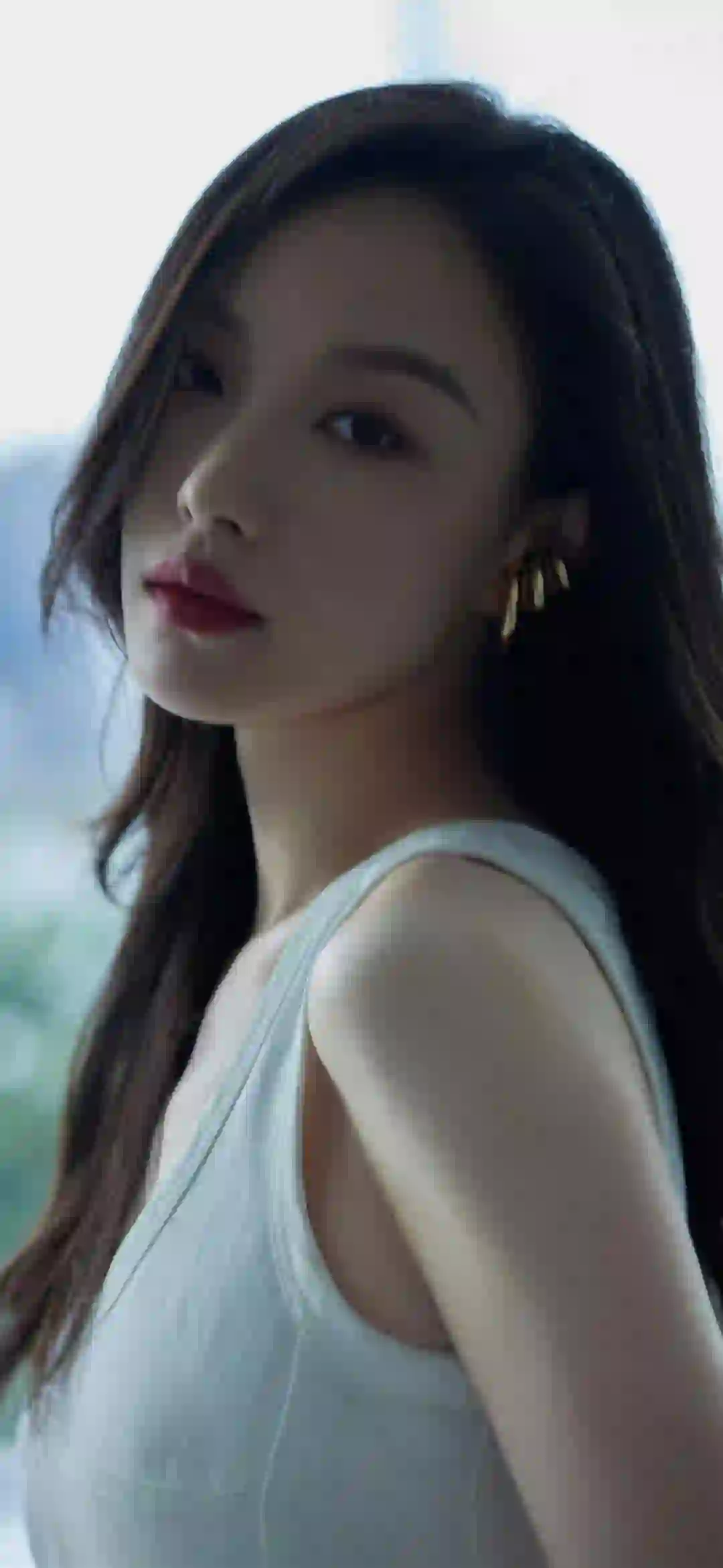 美女 长发美女 性感 白色衣服