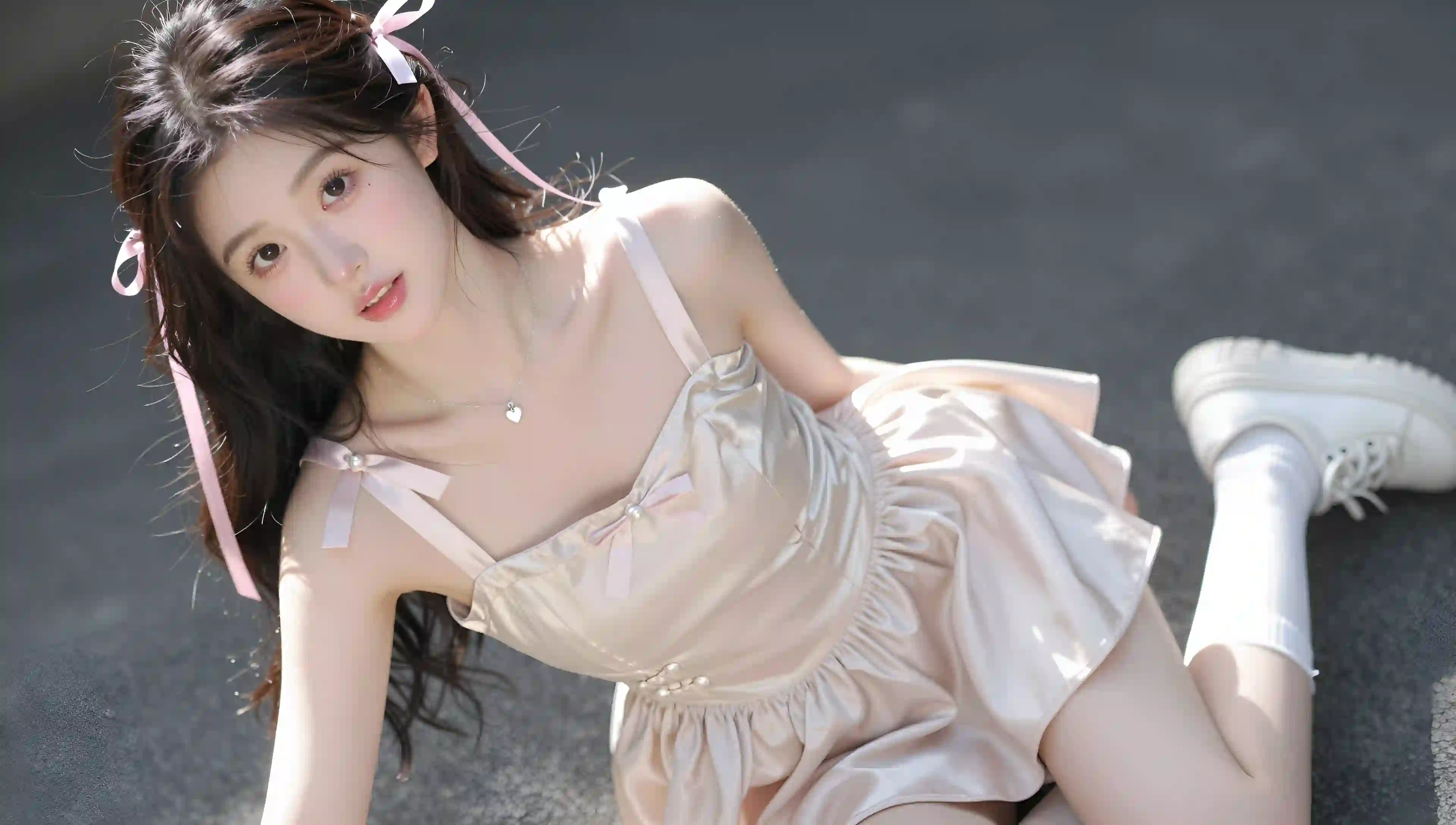 少女 连衣裙 蝴蝶结 粉色丝带 写真 青春