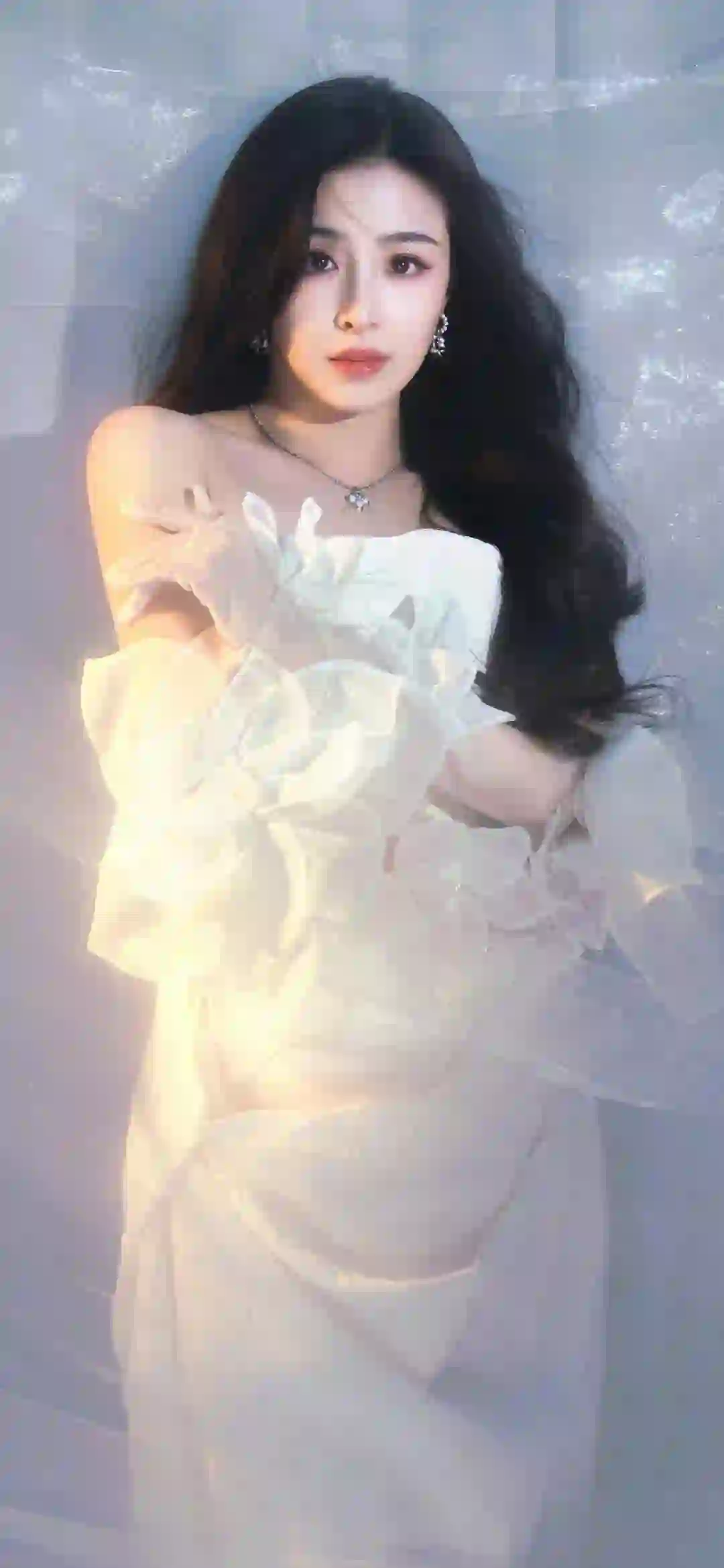 长发美女 抹胸长裙 白色长裙 优雅