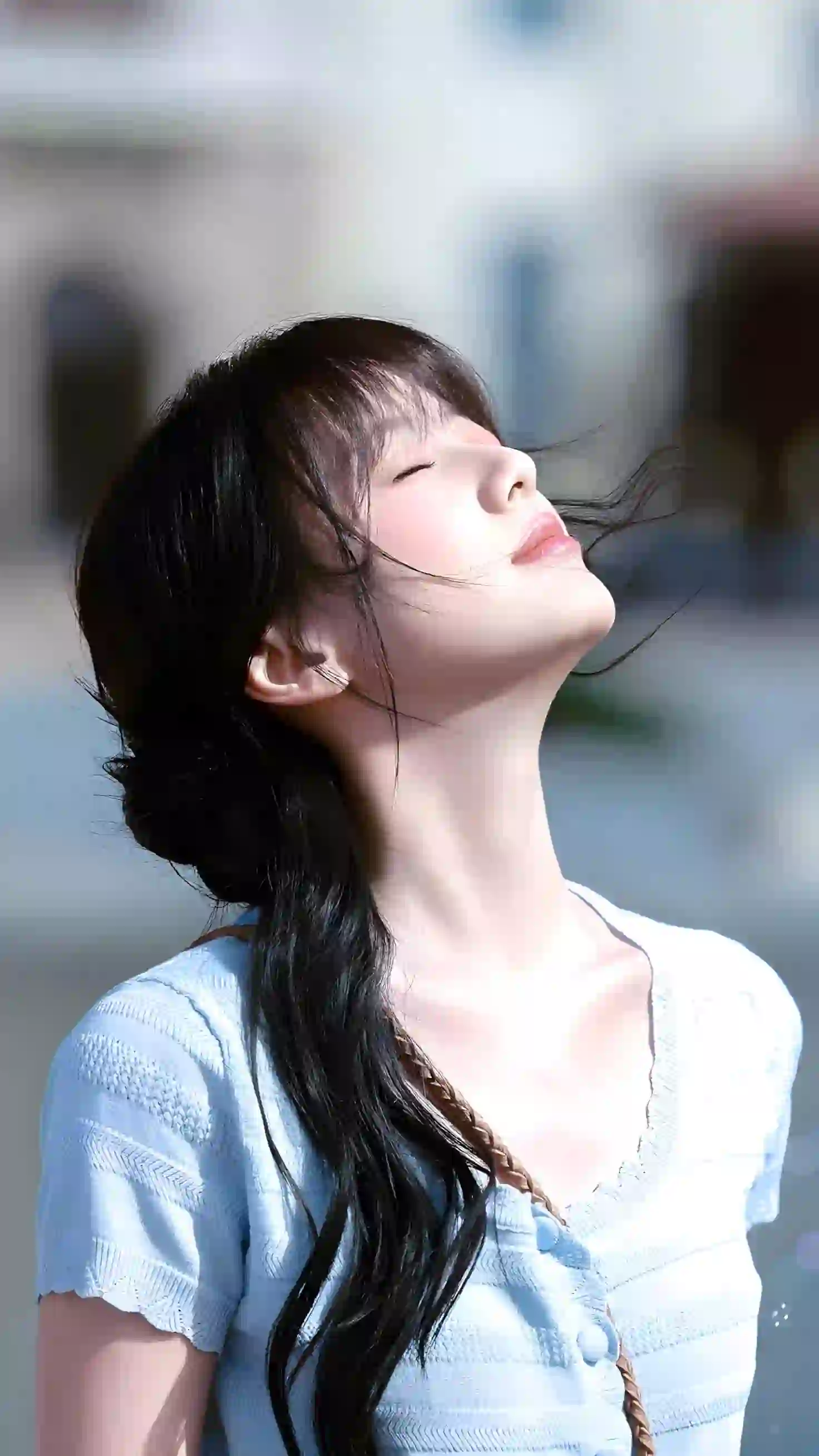 美女 户外 唯美 闭眼 温暖日光 户外