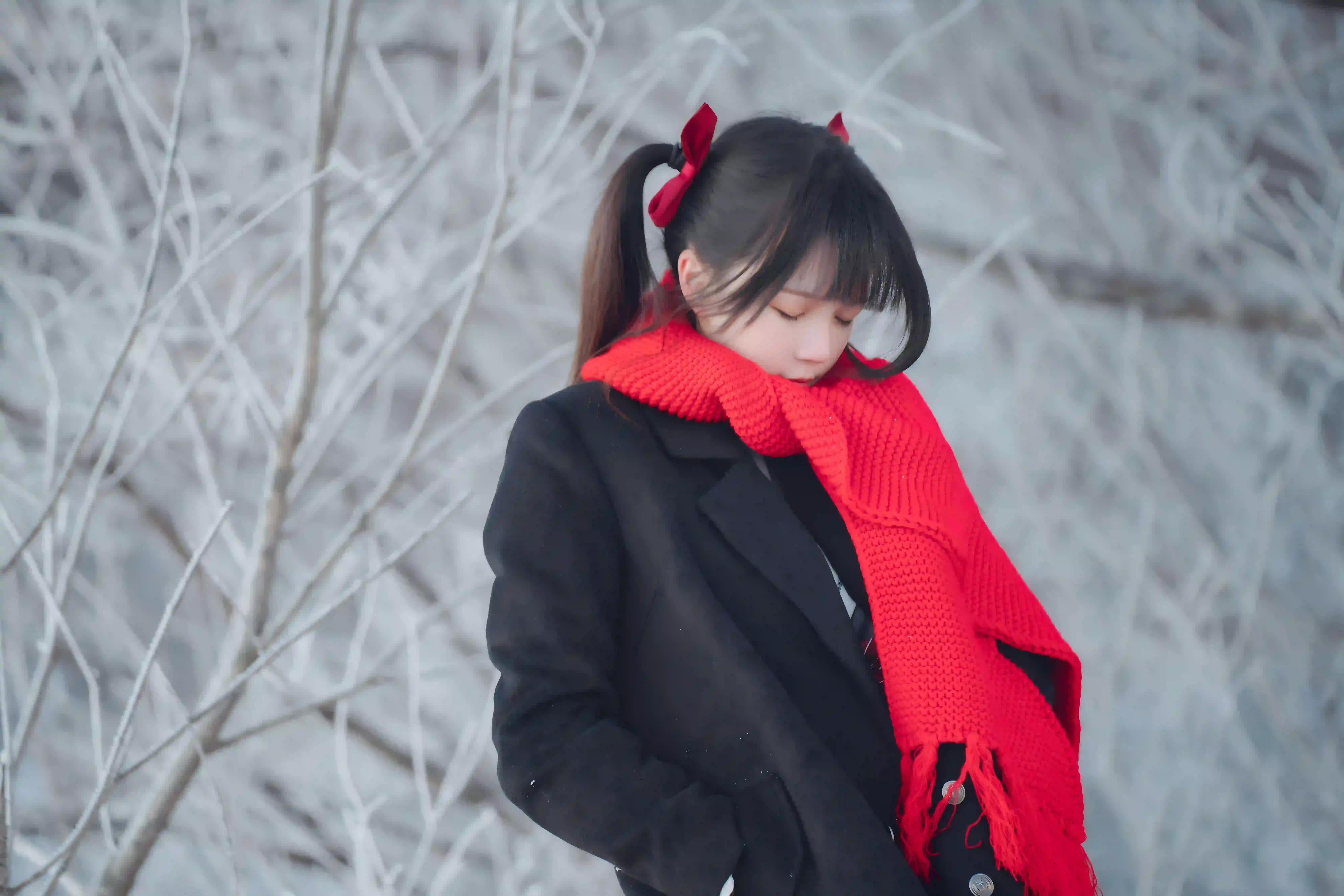 冬日 雪 围巾 红色 红色围巾 jk美女 户外写真 双马尾女孩