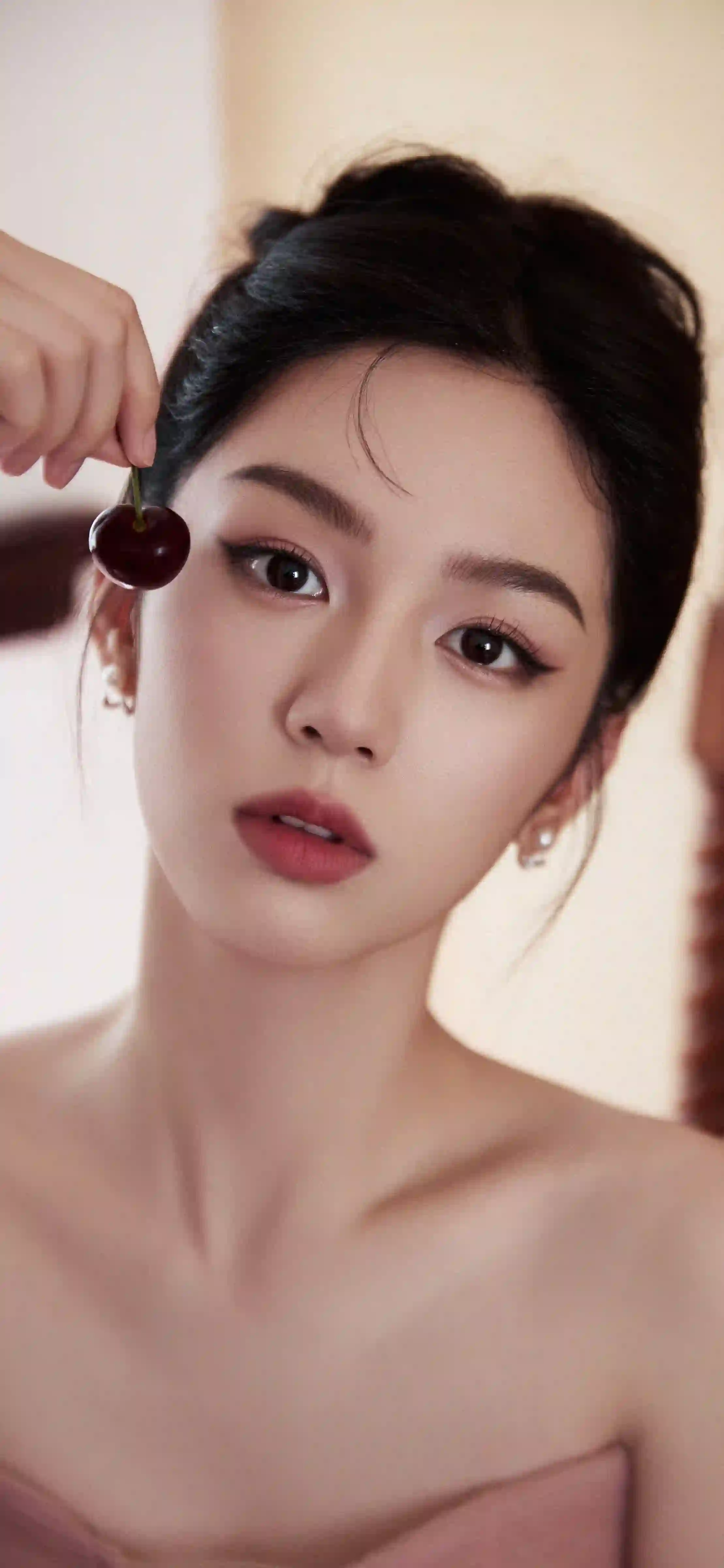 性感美女 🍒 手拿樱桃的性感明星 周也